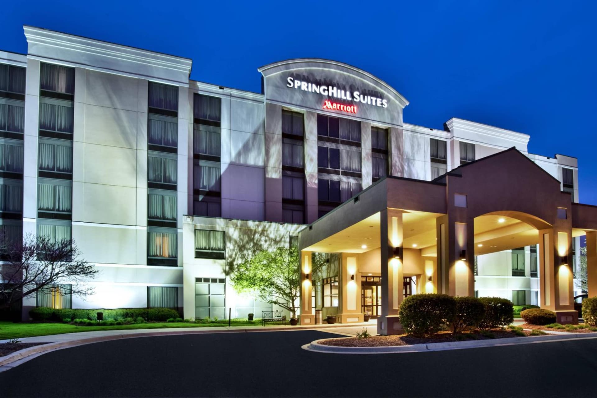 Springhill Suites by Marriott Chicago Elmhurst Oakbrook Area featured exterior or lobby in Elmhurst, IL — similar hotel