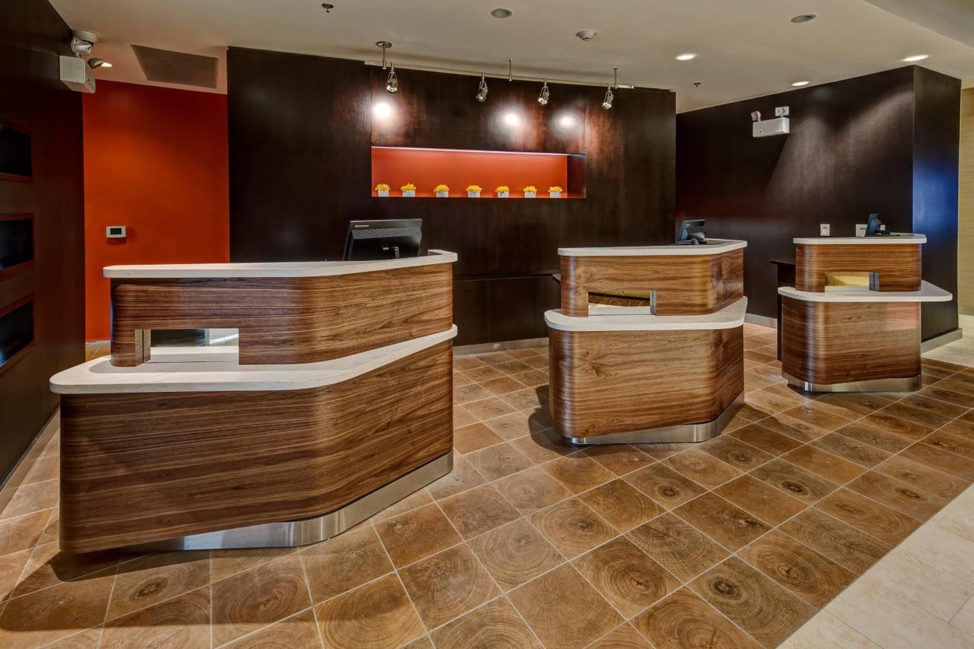 Courtyard by Marriott Westbury Long Island interior in Westbury, NY — gallery photo 2