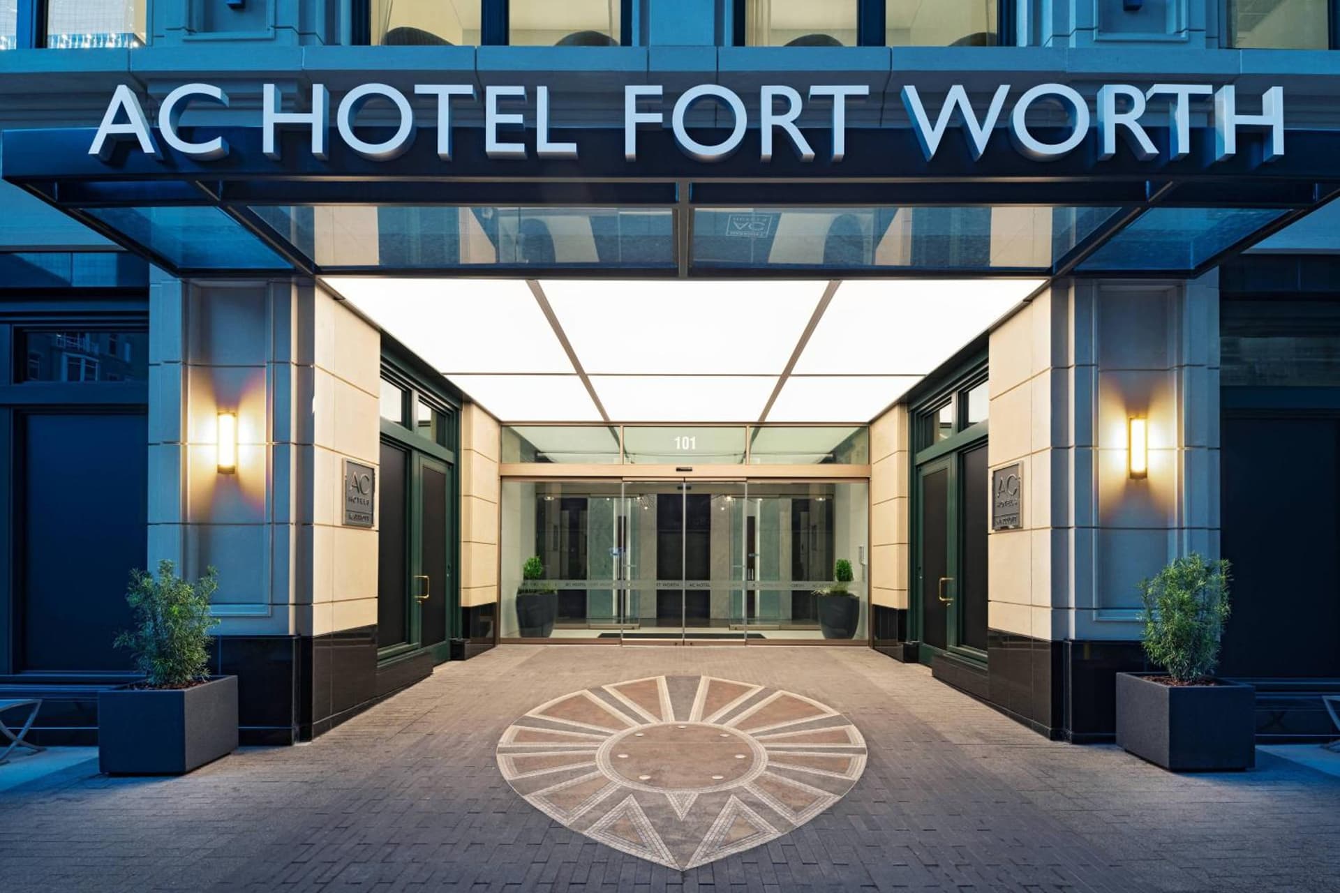 AC Hotel Fort Worth Downtown property views in Fort Worth, TX — gallery photo 3