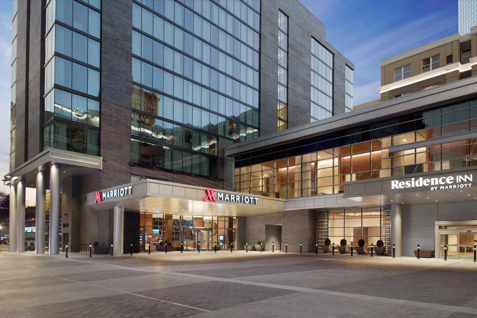 Lexington Marriott City Center interior in Lexington, KY — gallery photo 2