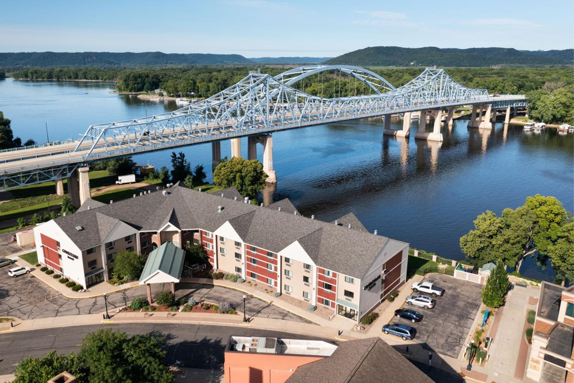 Courtyard La Crosse Downtown/Mississippi Riverfront gallery photo in La Crosse, WI — image 40
