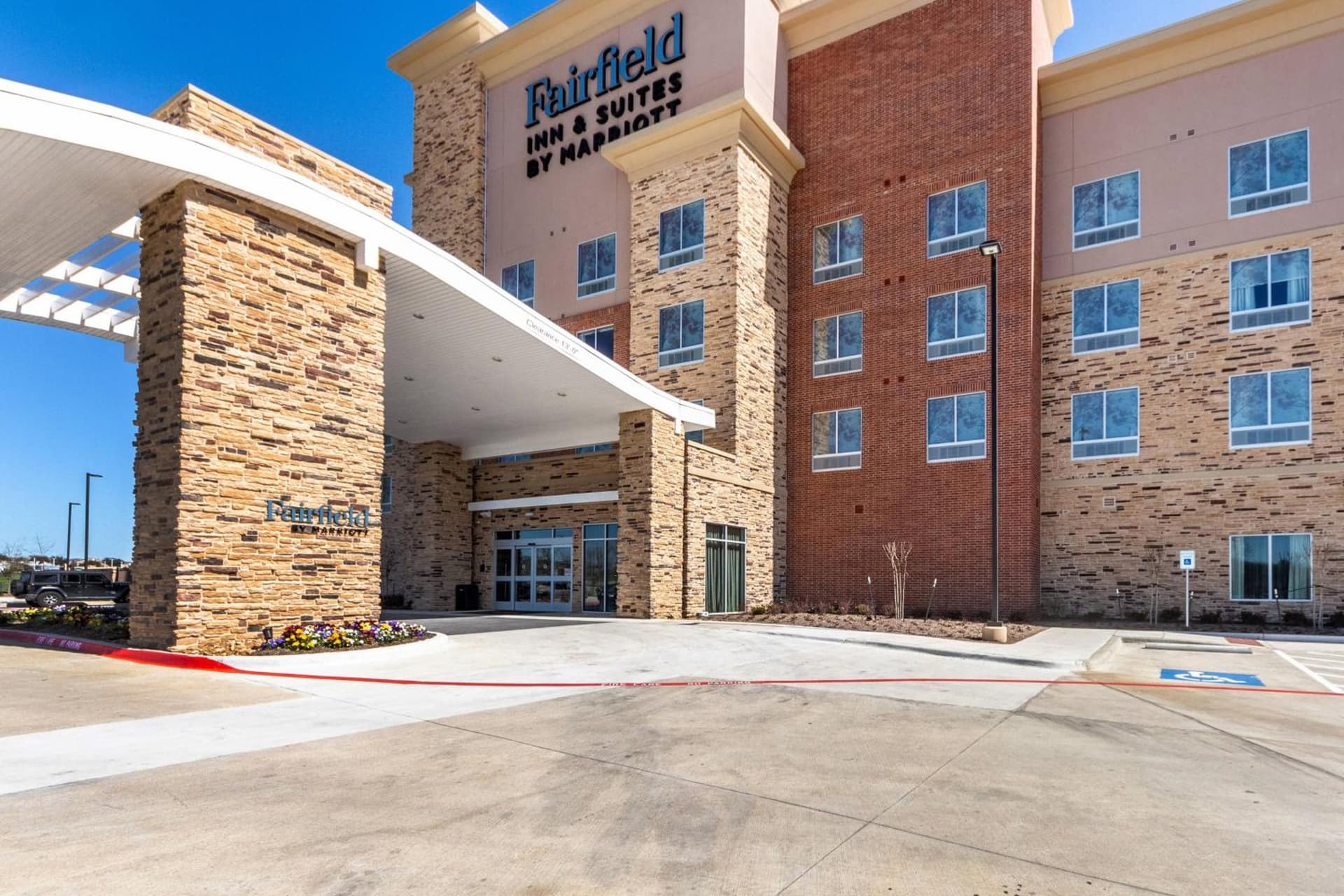 Fairfield Inn & Suites Dallas Arlington South property views in Arlington, TX — gallery photo 3