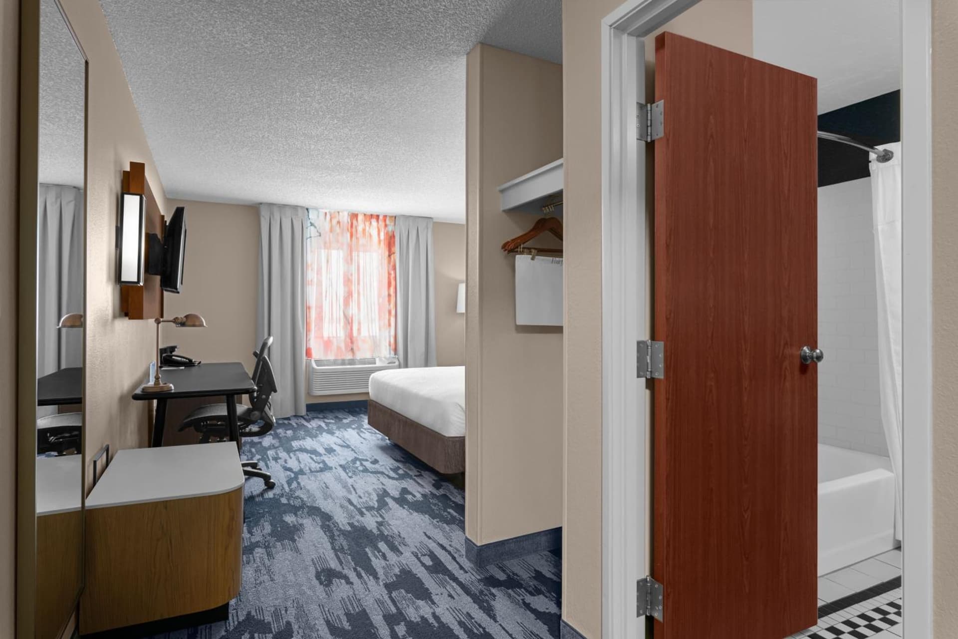Fairfield Inn Kennewick interior in Kennewick, WA — gallery photo 2