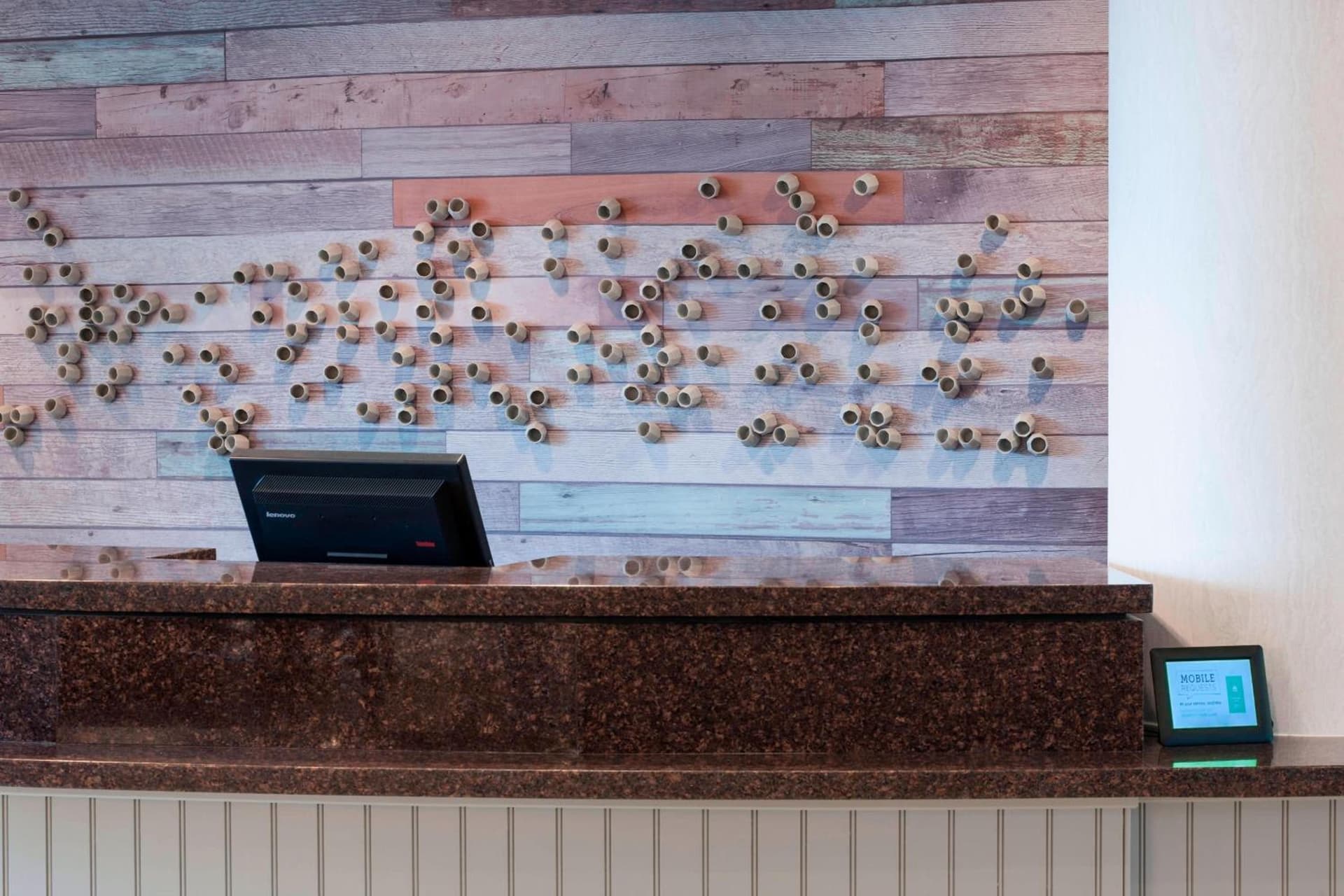 Courtyard by Marriott Carolina Beach Oceanfront gallery photo in Carolina Beach, NC — image 27