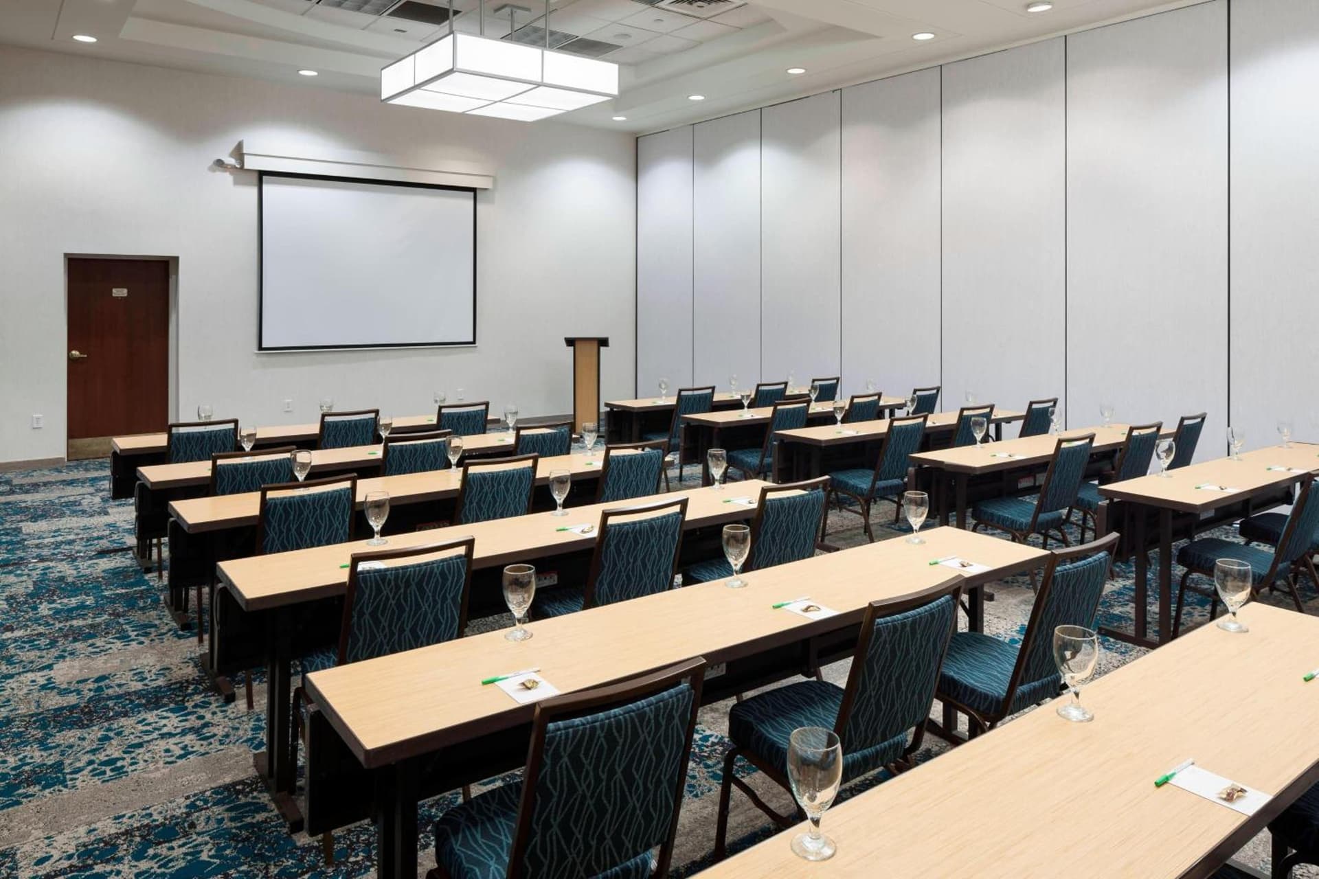 Courtyard by Marriott Carolina Beach Oceanfront gallery photo in Carolina Beach, NC — image 9