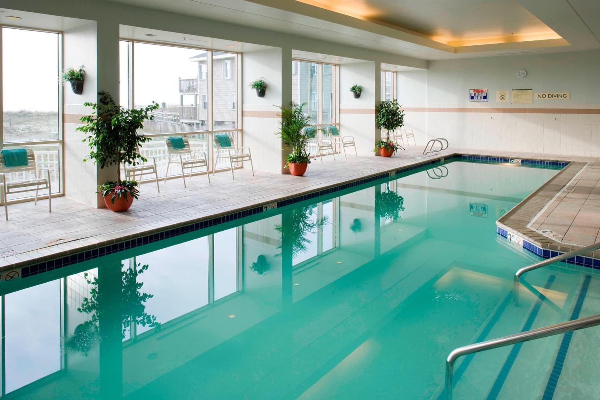 Courtyard by Marriott Carolina Beach Oceanfront gallery photo in Carolina Beach, NC — image 37
