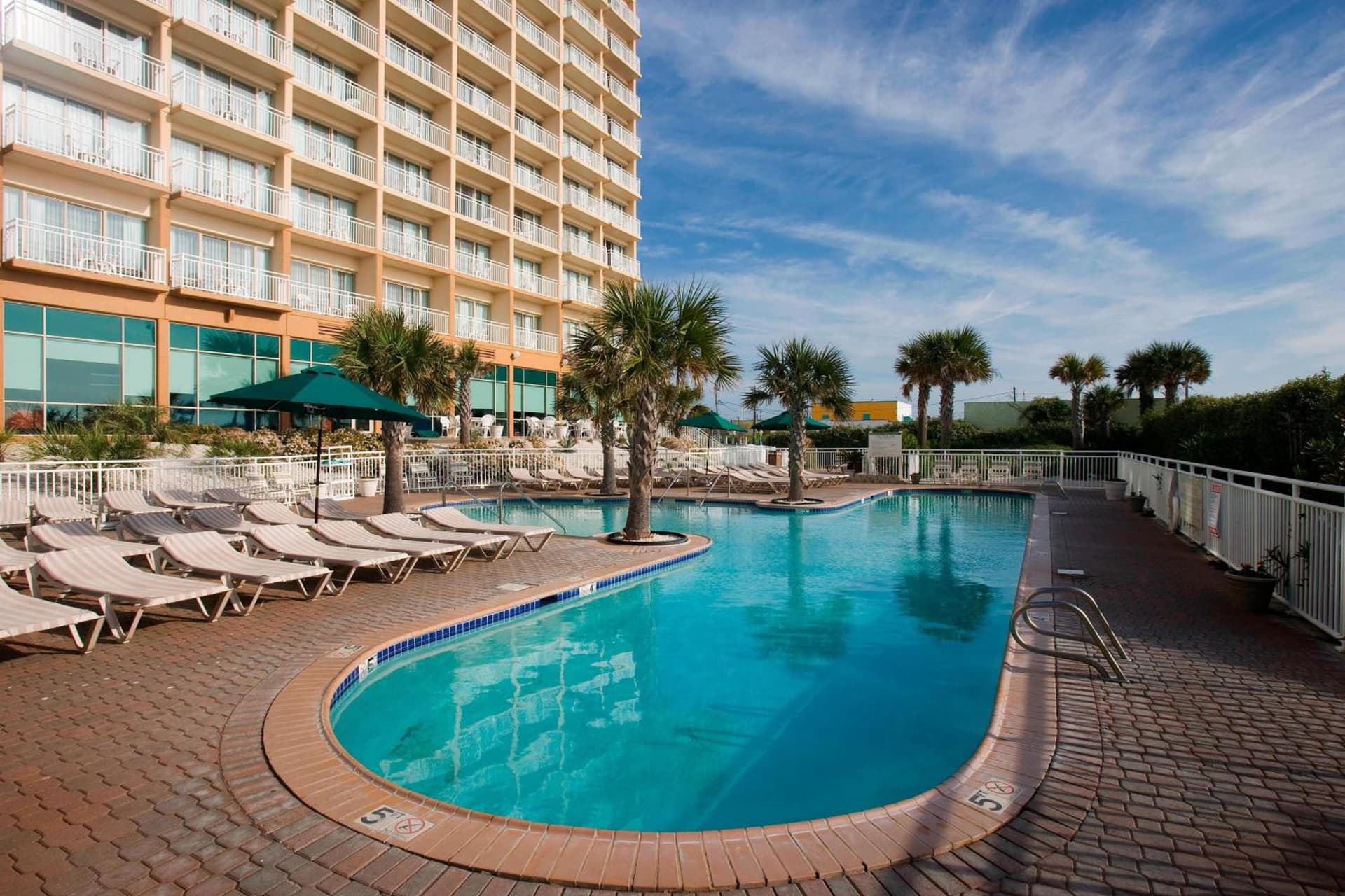 Courtyard by Marriott Carolina Beach Oceanfront gallery photo in Carolina Beach, NC — image 29
