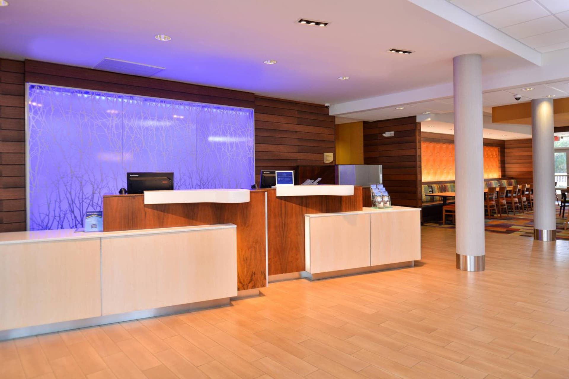 Fairfield Inn and Suites by Marriott Calhoun interior in Calhoun, GA — gallery photo 2