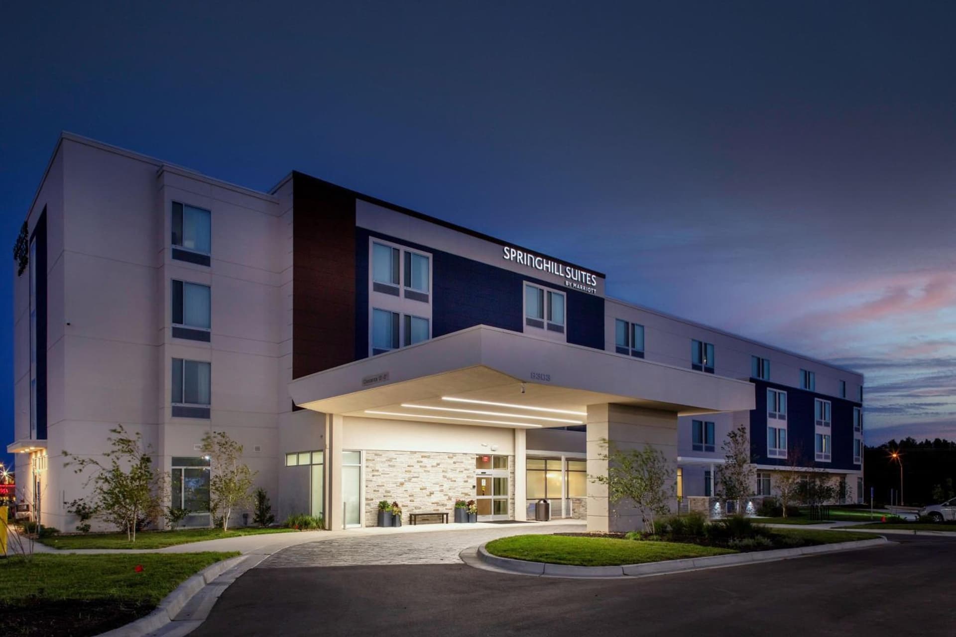 SpringHill Suites Kansas City Airport interior in Kansas City, KS — gallery photo 2