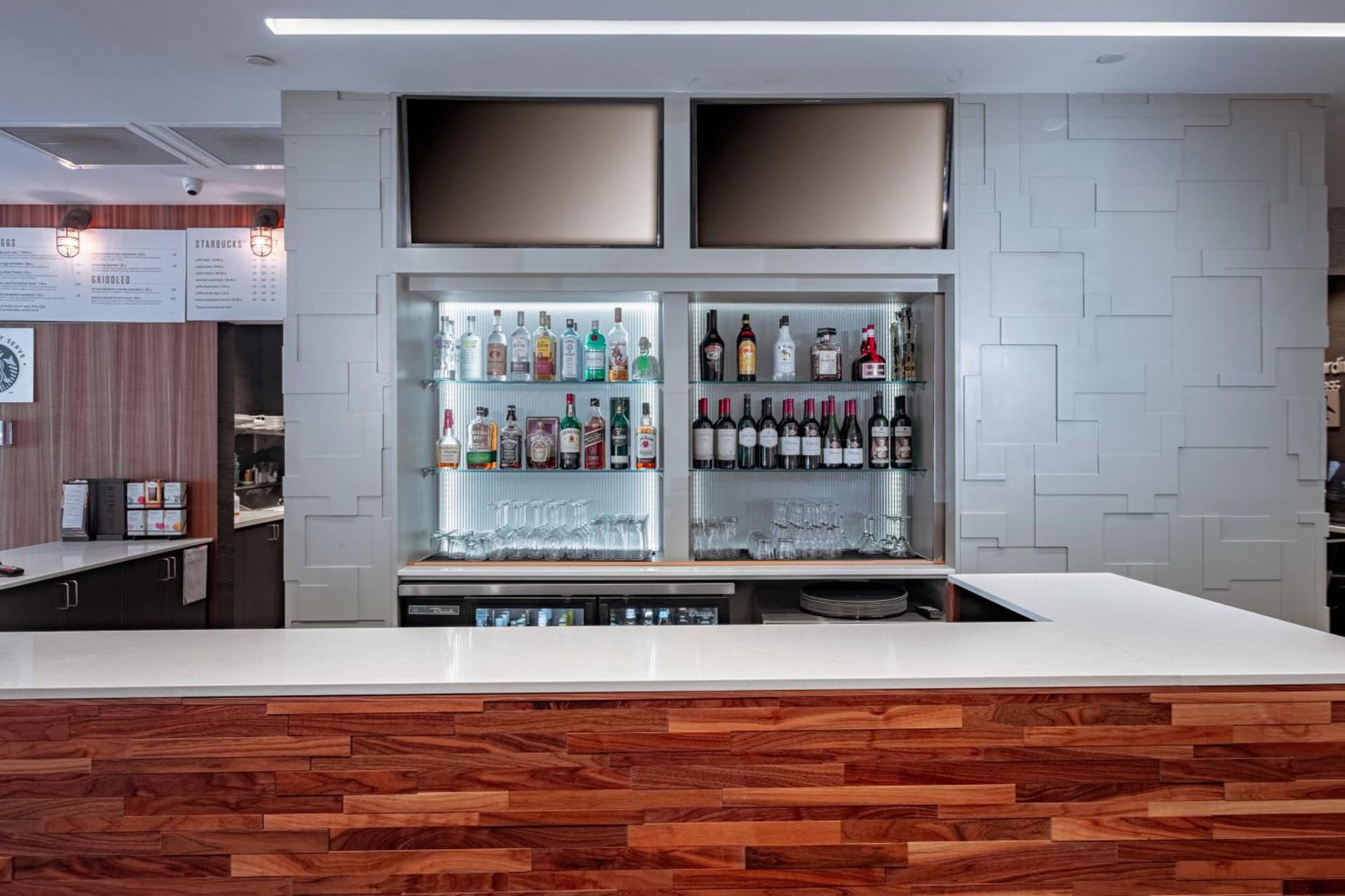 Courtyard by Marriott Toledo West gallery photo in Toledo, OH — image 9