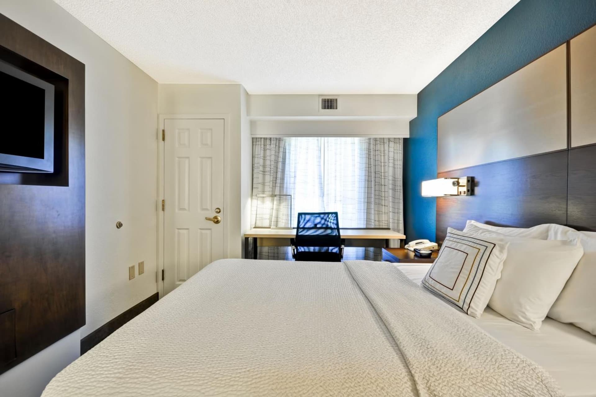 Residence Inn by Marriott Jacksonville Airport property views in Jacksonville, FL — gallery photo 3