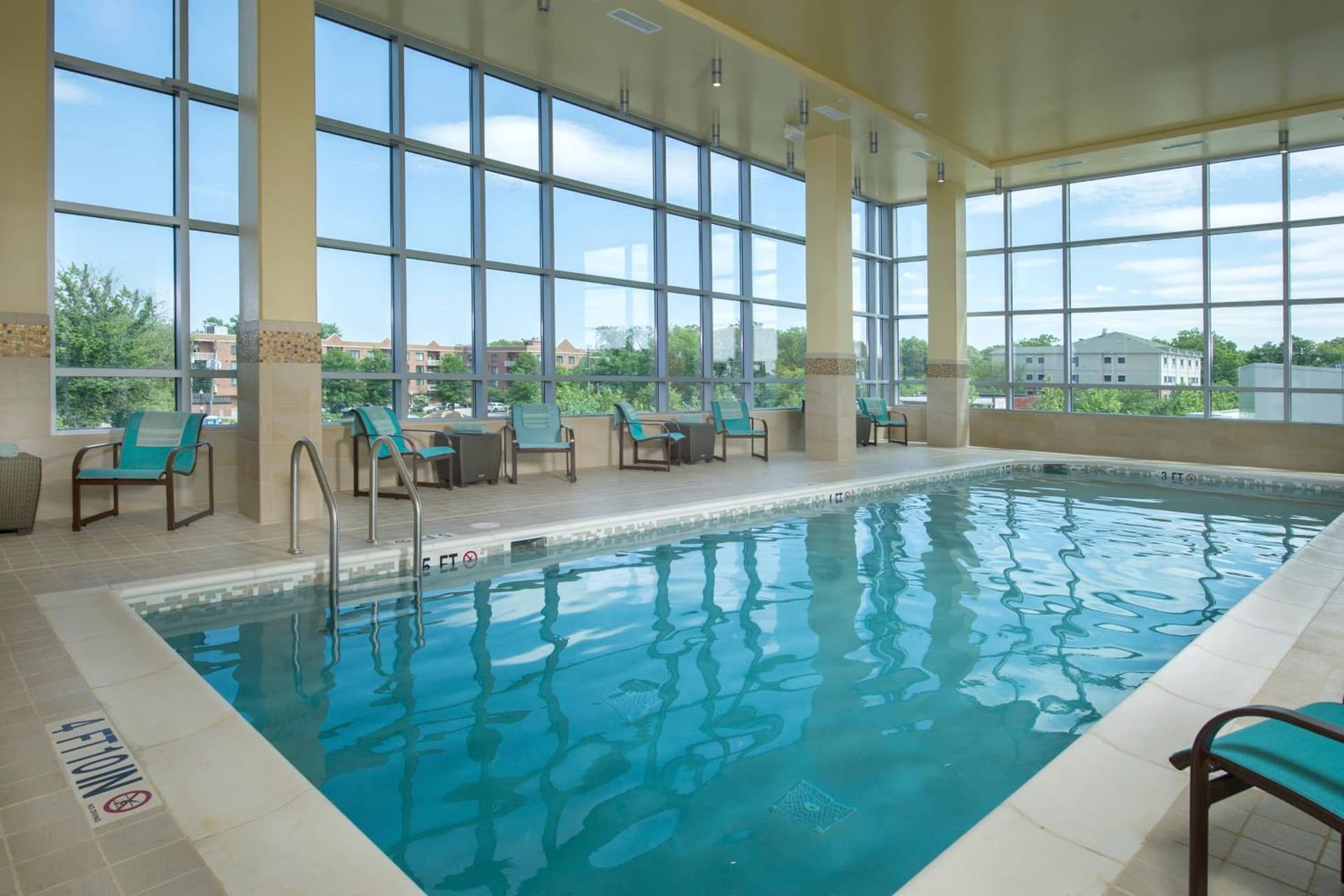 Residence Inn by Marriott Arlington Ballston gallery photo in Arlington, VA — image 25
