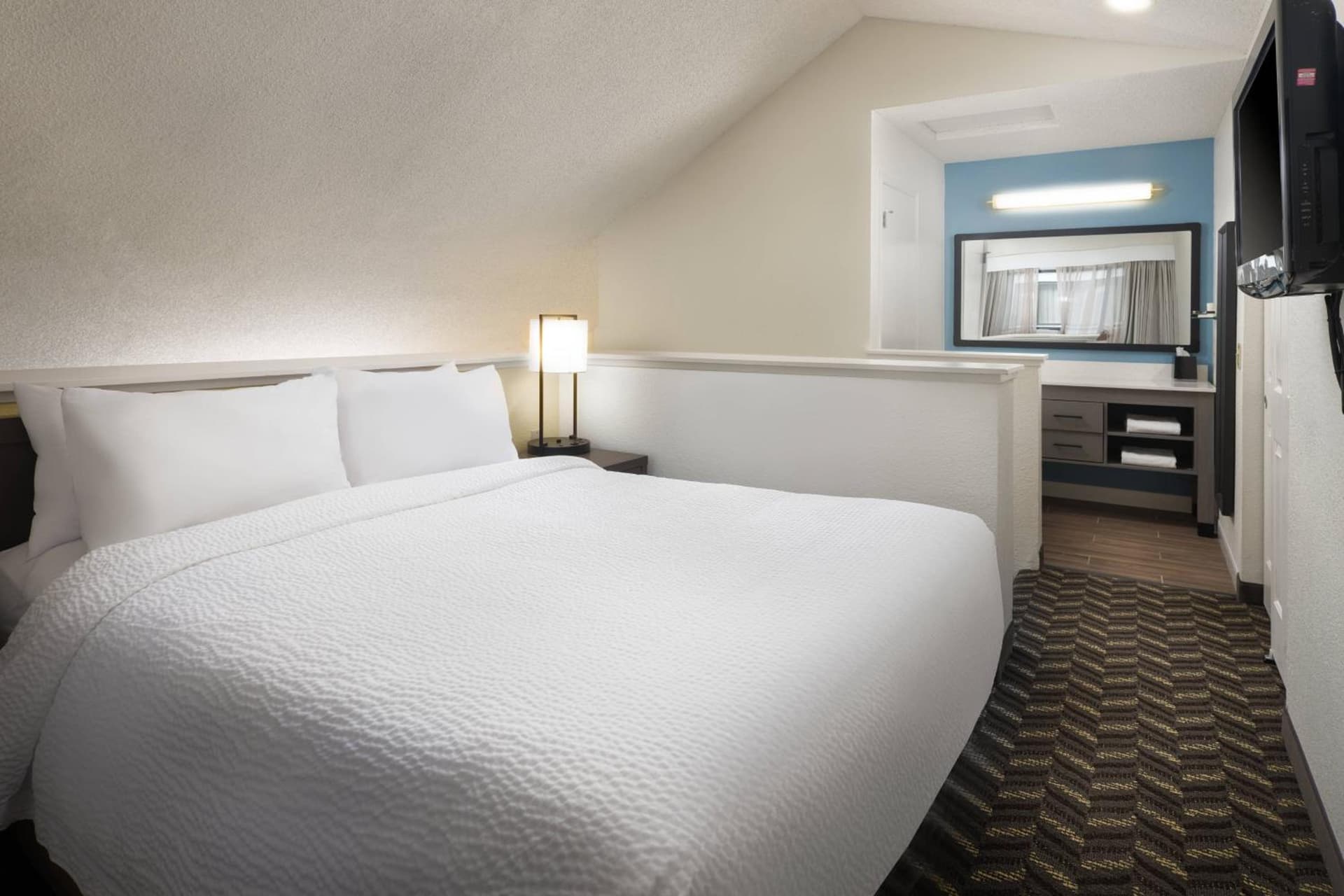 Residence Inn by Marriott San Francisco Airport San Mateo property views in San Mateo, CA — gallery photo 3