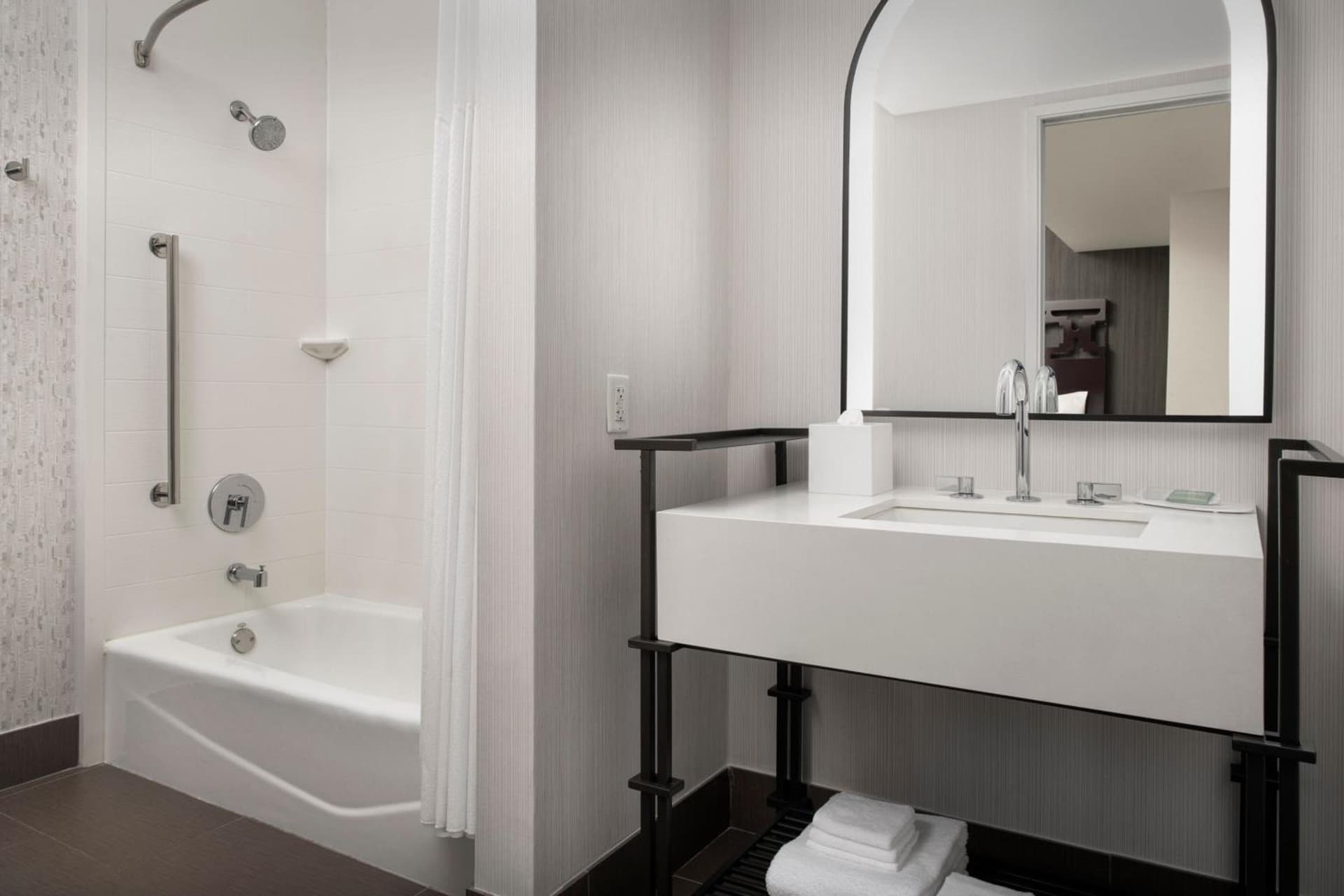 Courtyard by Marriott San Diego Downtown gallery photo in San Diego, CA — image 77