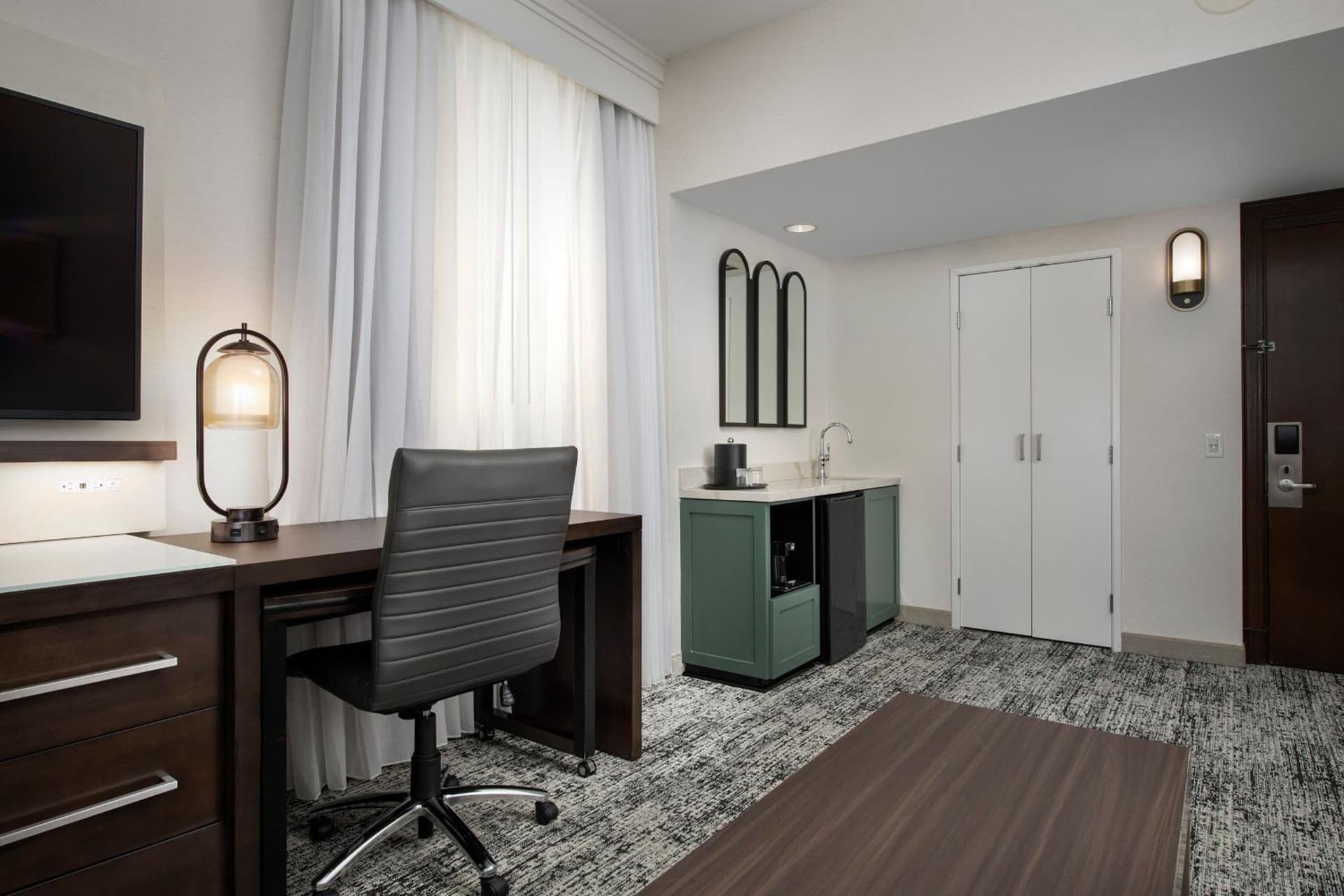 Courtyard by Marriott San Diego Downtown interior in San Diego, CA — gallery photo 2