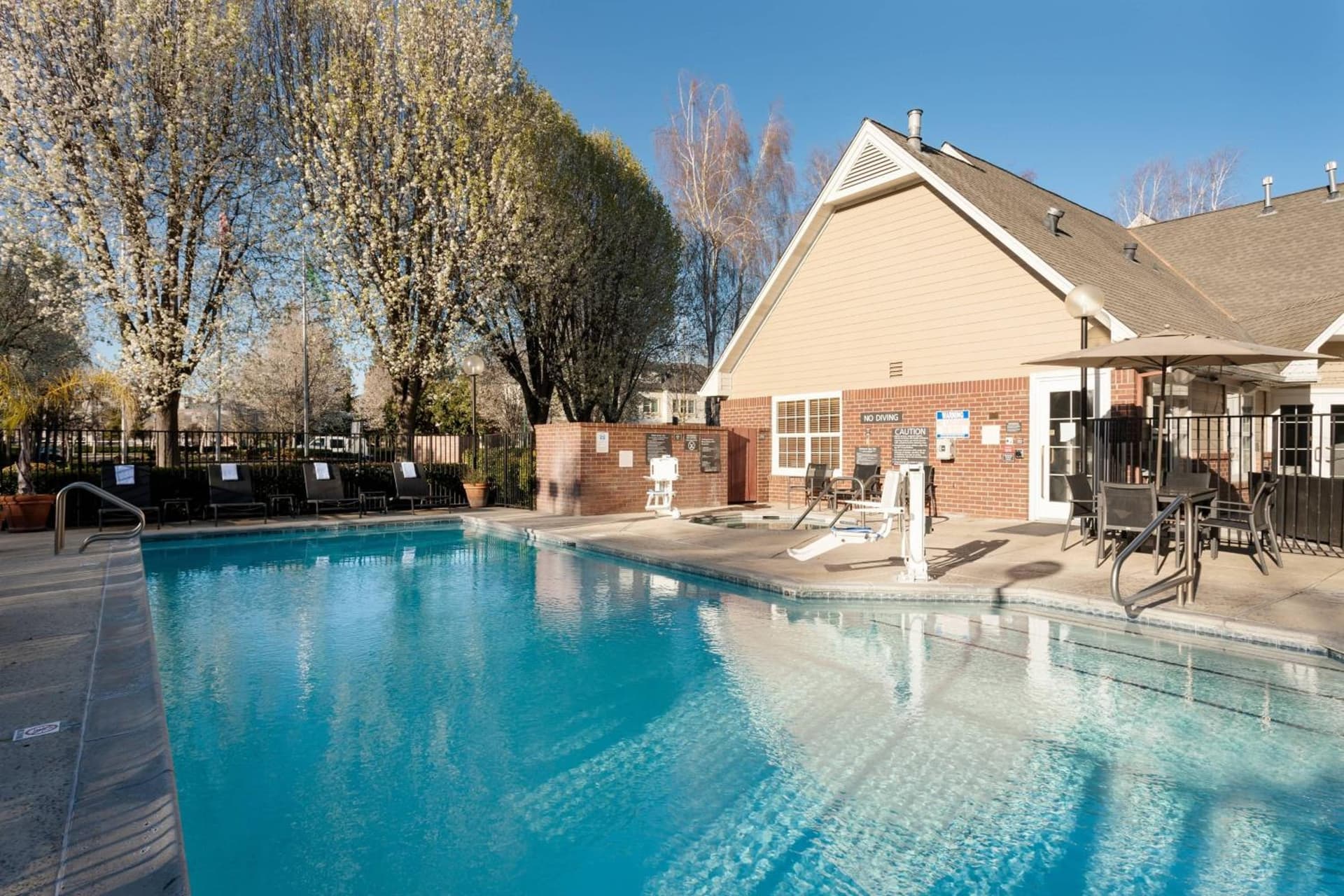 Residence Inn by Marriott Stockton gallery photo in Stockton, CA — image 12