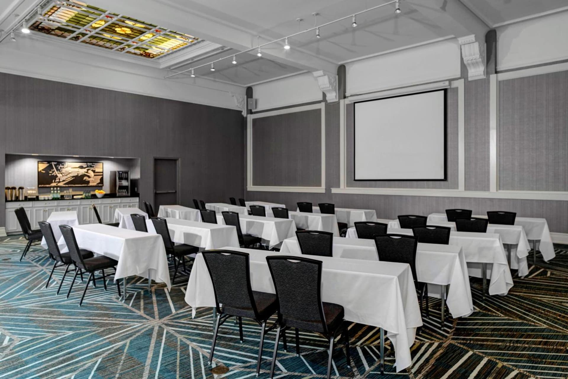 Residence Inn by Marriott Cleveland Downtown gallery photo in Cleveland, OH — image 11