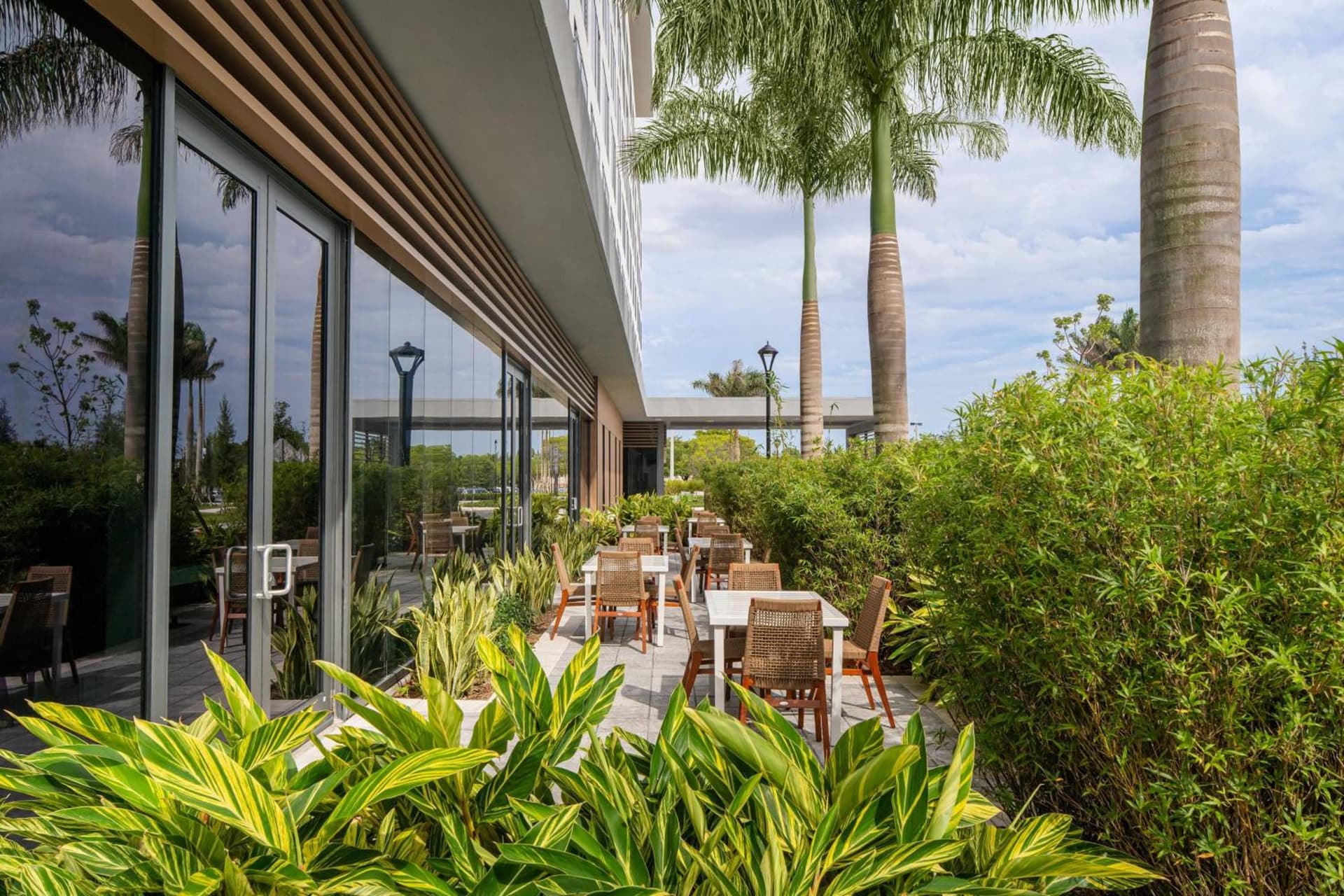 AC Hotel by Marriott Fort Lauderdale Sawgrass Mills Sunrise gallery photo in Sunrise, FL — image 8