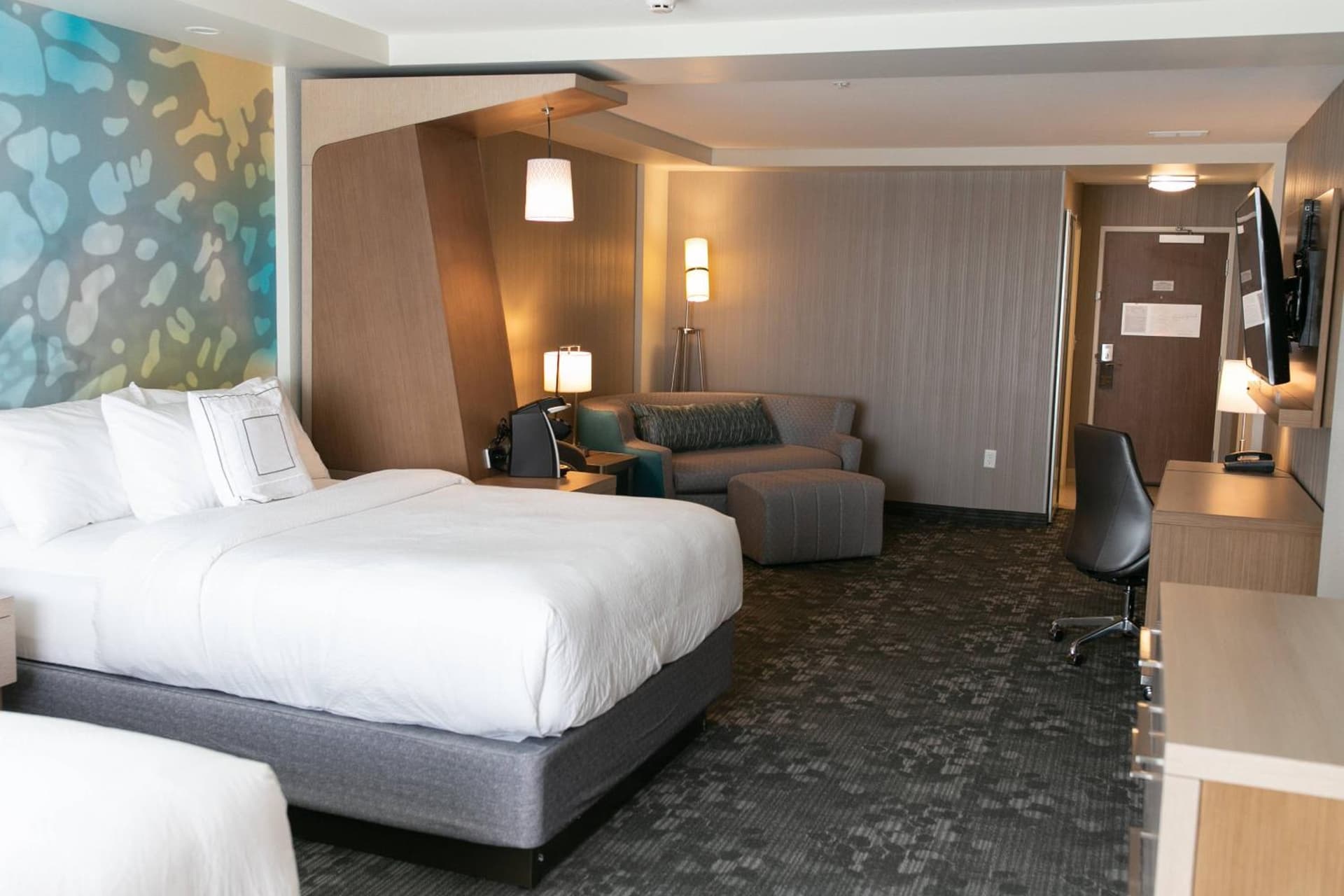 Courtyard by Marriott Elkhart interior in Elkhart, IN — gallery photo 2