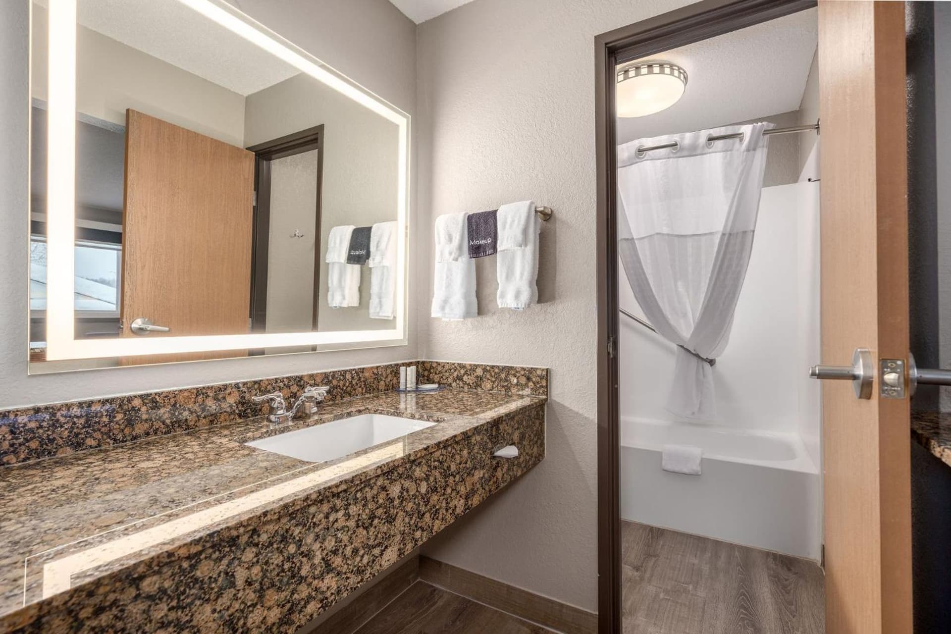 AmericInn by Wyndham New Richmond gallery photo in New Richmond, WI — image 58
