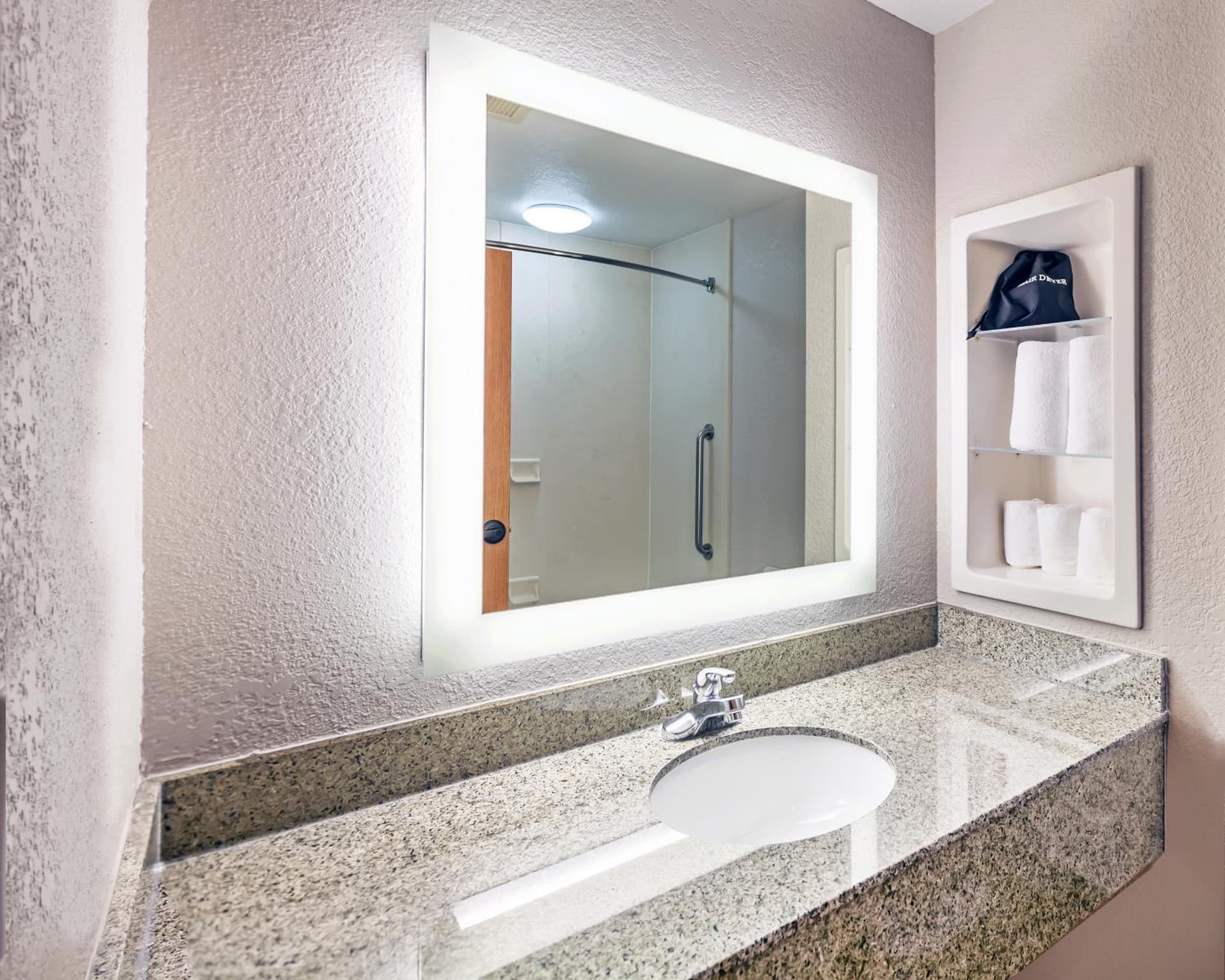 Holiday Inn Express & Suites Tulsa S Broken Arrow Hwy 51 by IHG gallery photo in Broken Arrow, OK — image 26