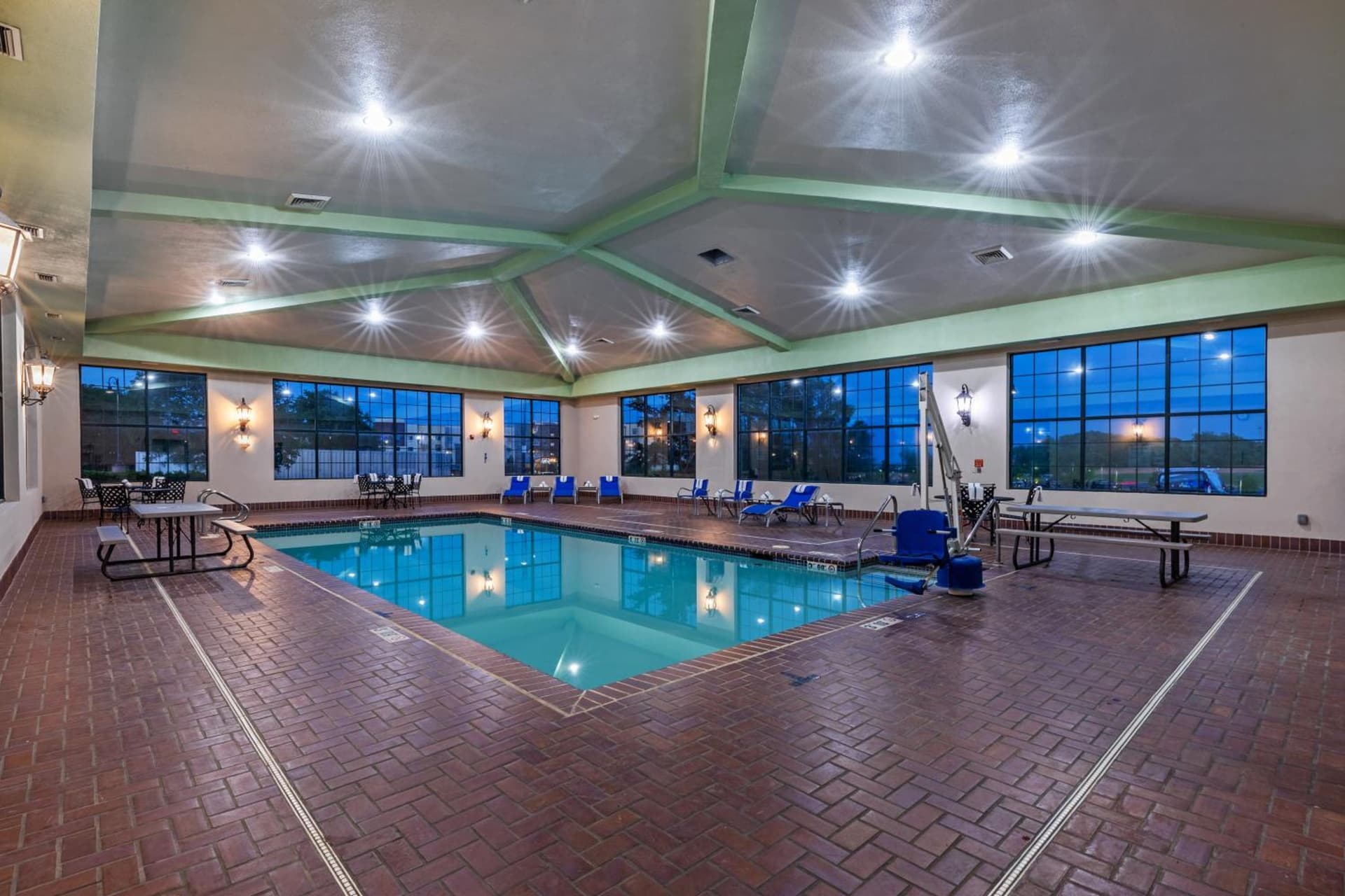Holiday Inn Express & Suites Tulsa S Broken Arrow Hwy 51 by IHG gallery photo in Broken Arrow, OK — image 33