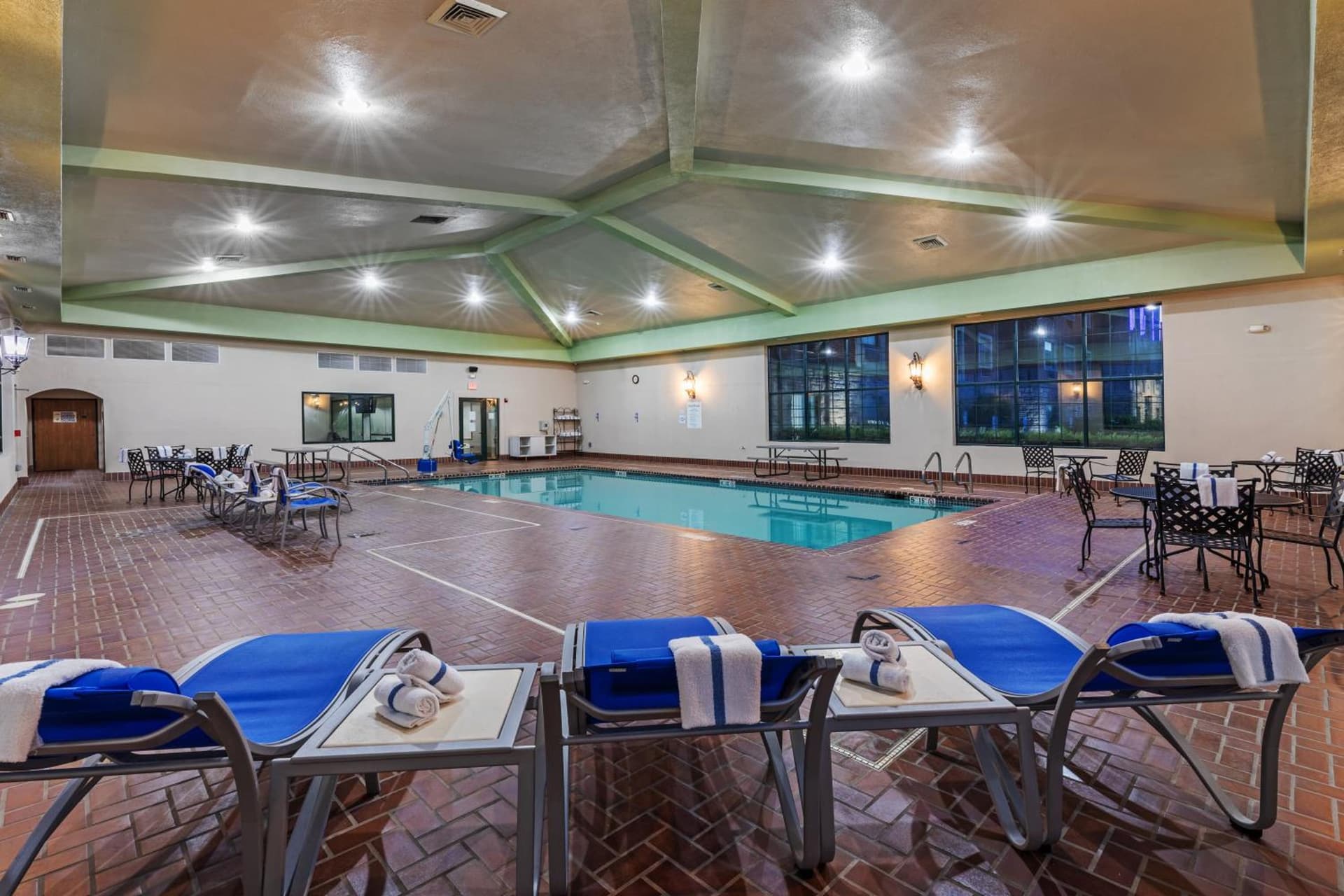 Holiday Inn Express & Suites Tulsa S Broken Arrow Hwy 51 by IHG gallery photo in Broken Arrow, OK — image 60