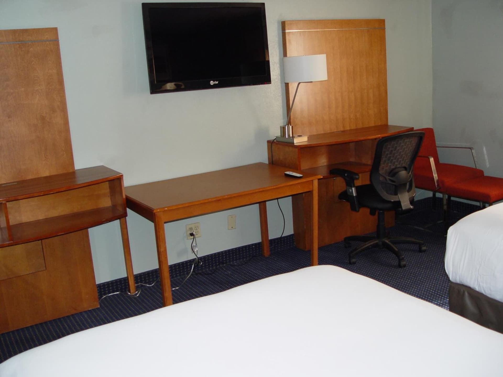 Clarion Hotel Bakersfield North gallery photo in Bakersfield, CA — image 95