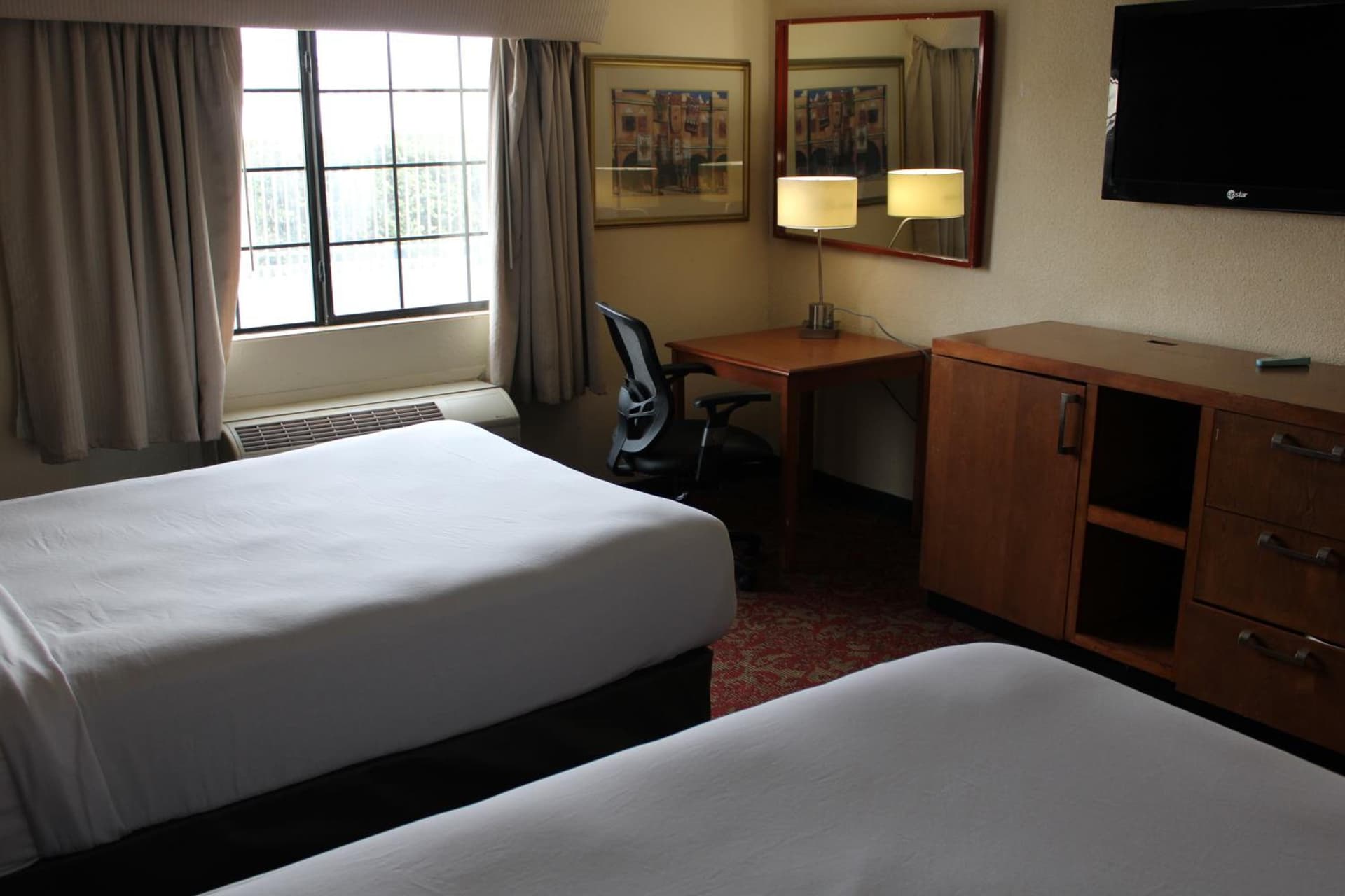 Clarion Hotel Bakersfield North gallery photo in Bakersfield, CA — image 17