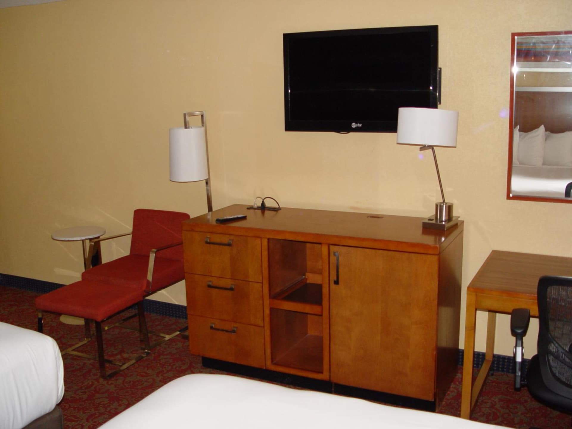 Clarion Hotel Bakersfield North gallery photo in Bakersfield, CA — image 49