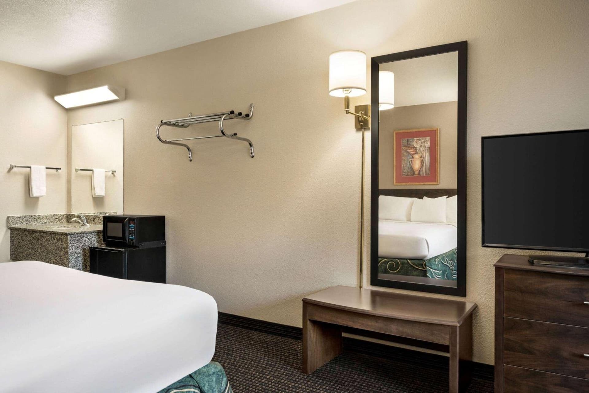 Travelodge by Wyndham Yuma gallery photo in Yuma, AZ — image 17