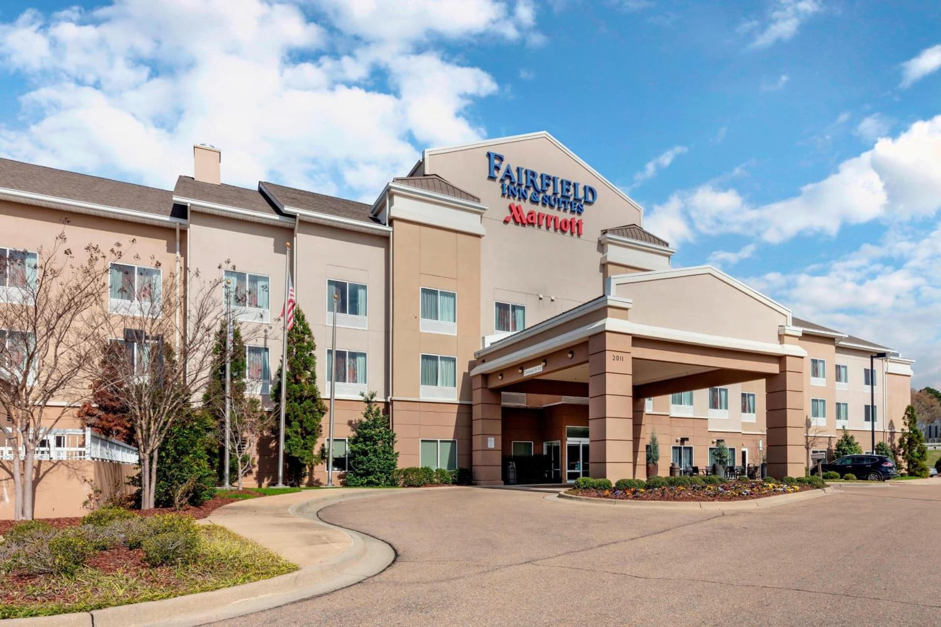 Fairfield Inn & Suites Columbus featured exterior or lobby in Columbus, MS — similar hotel