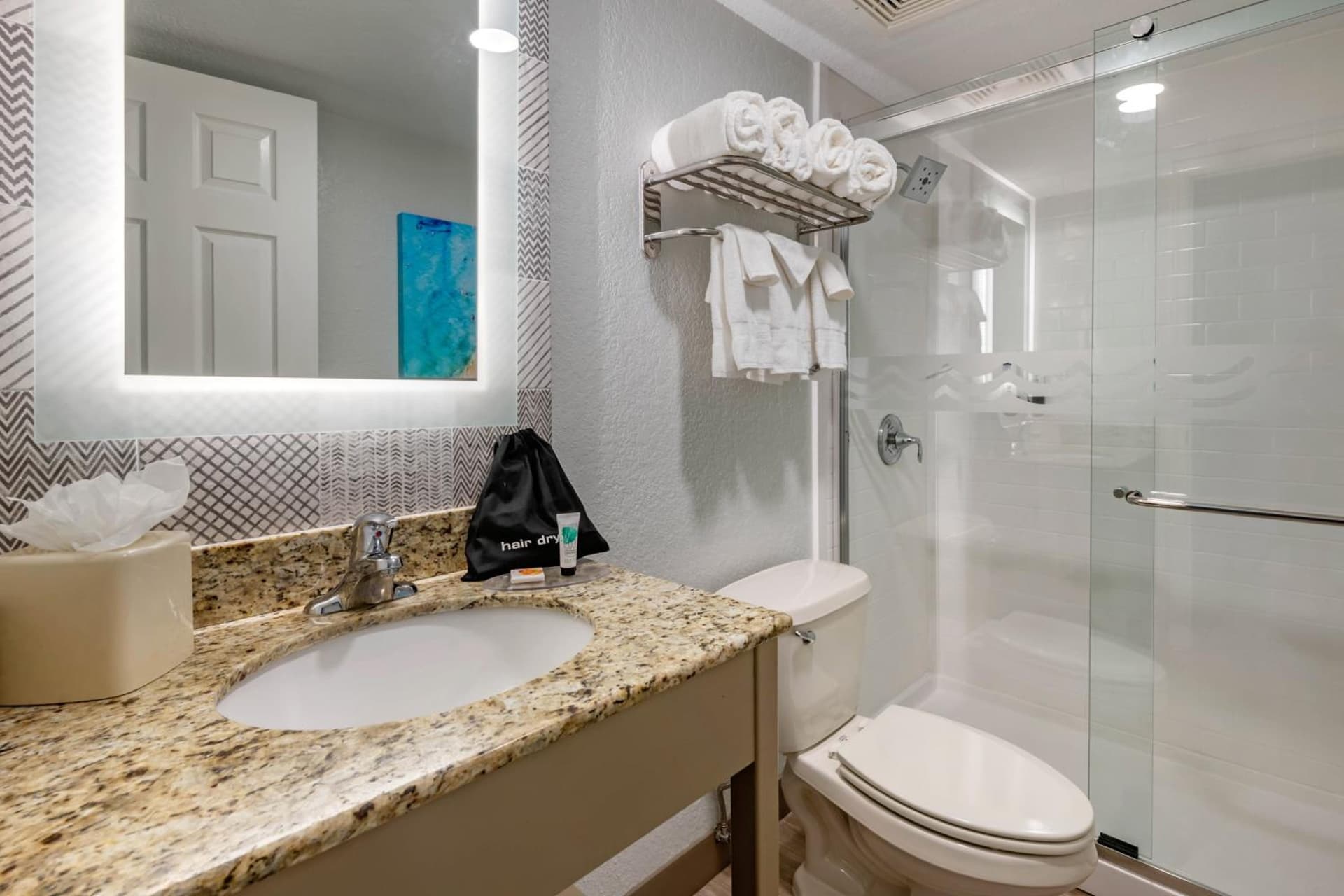 Dolphin Sands Clearwater Beach, an Ascend Collection Hotel gallery photo in Clearwater Beach, FL — image 80