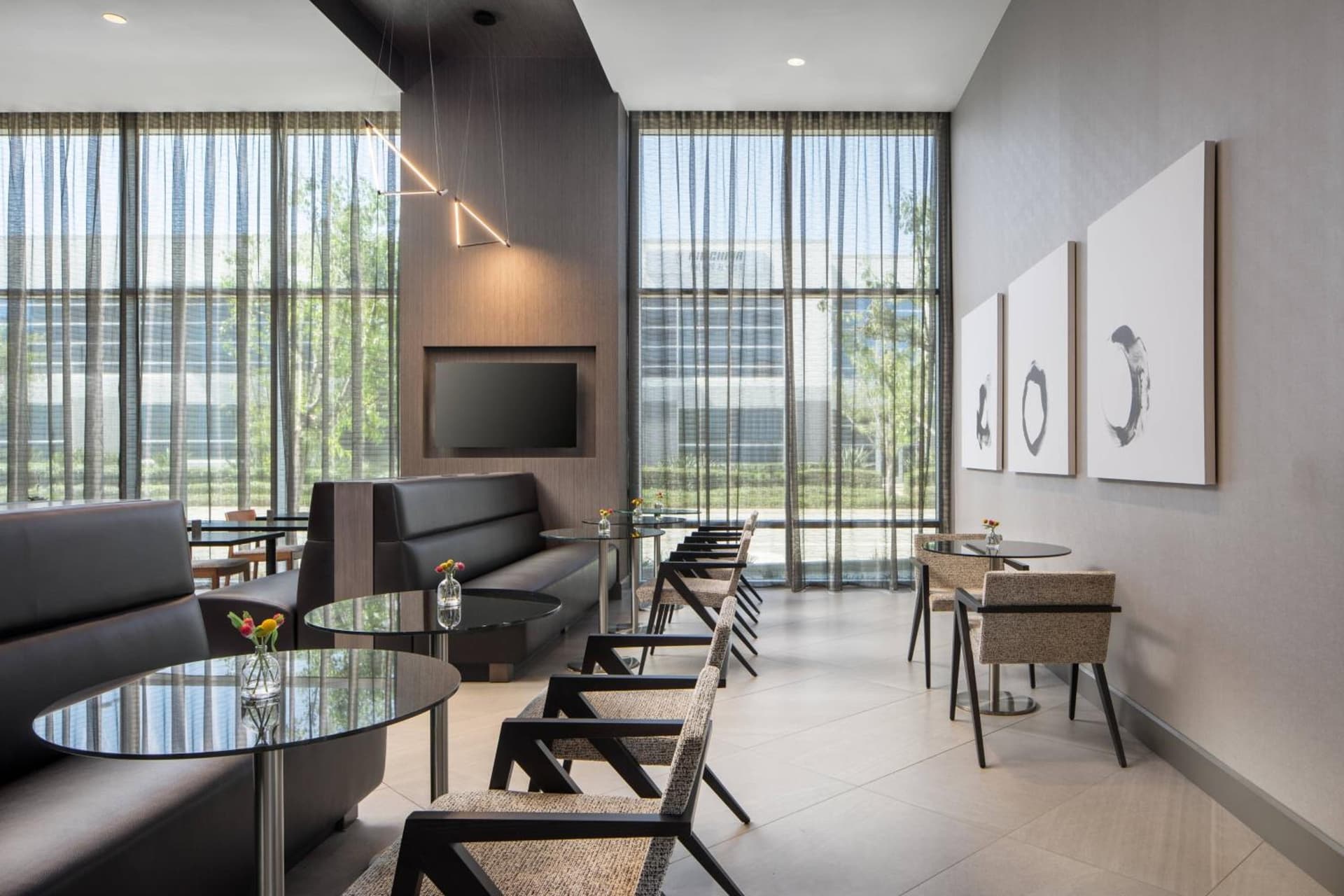 AC Hotel by Marriott Los Angeles South Bay gallery photo in Los Angeles, CA — image 4