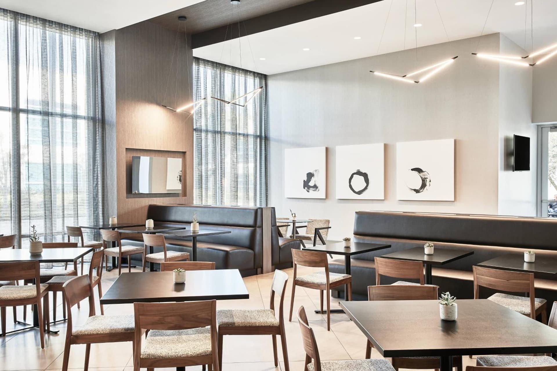 AC Hotel by Marriott Los Angeles South Bay gallery photo in Los Angeles, CA — image 39