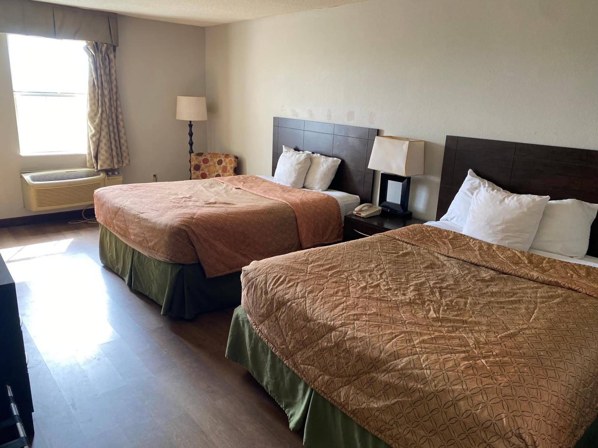 Days Inn by Wyndham Perryville MO property views in Perryville, MO — gallery photo 3