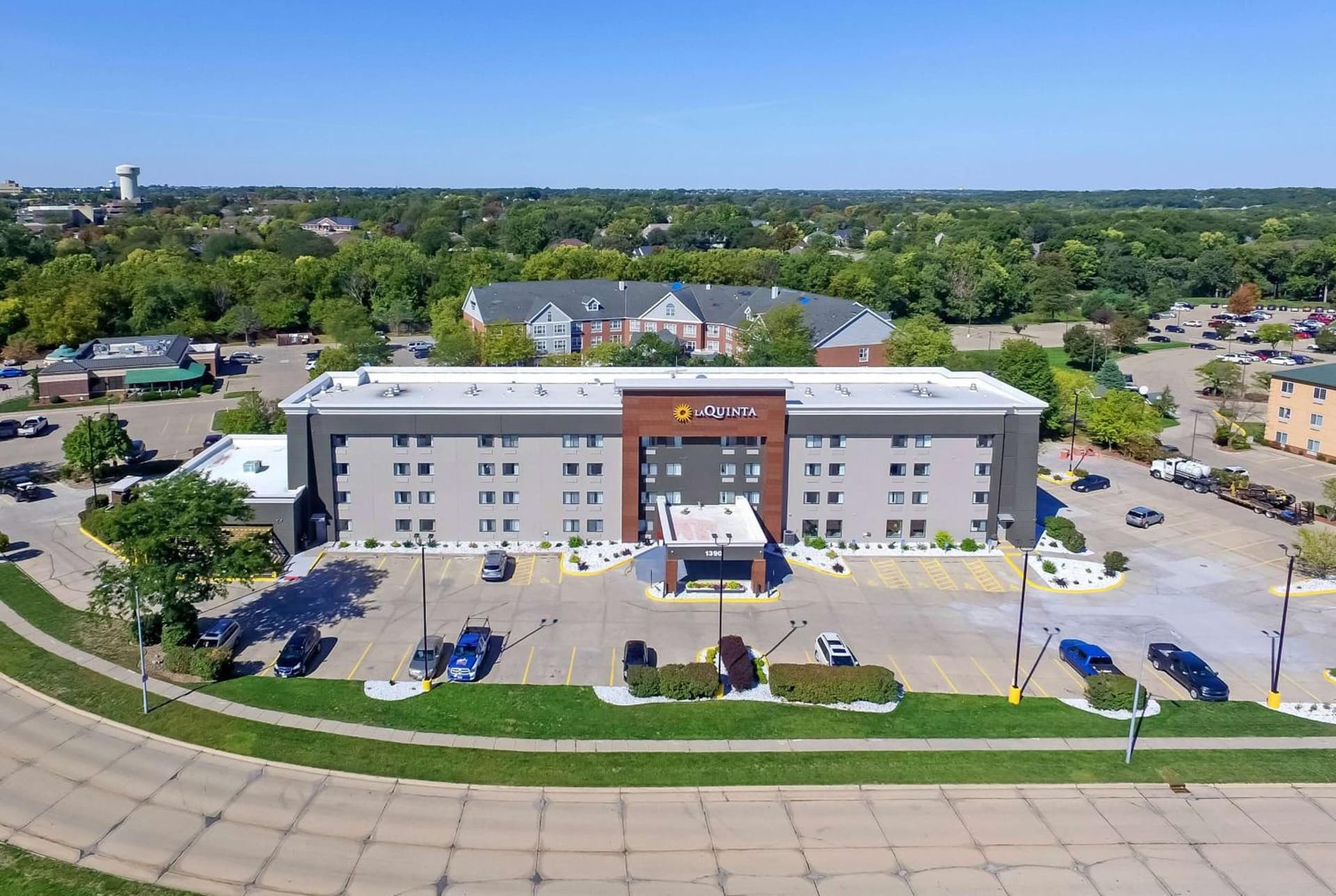 La Quinta by Wyndham Des Moines West Clive gallery photo in Clive, IA — image 103