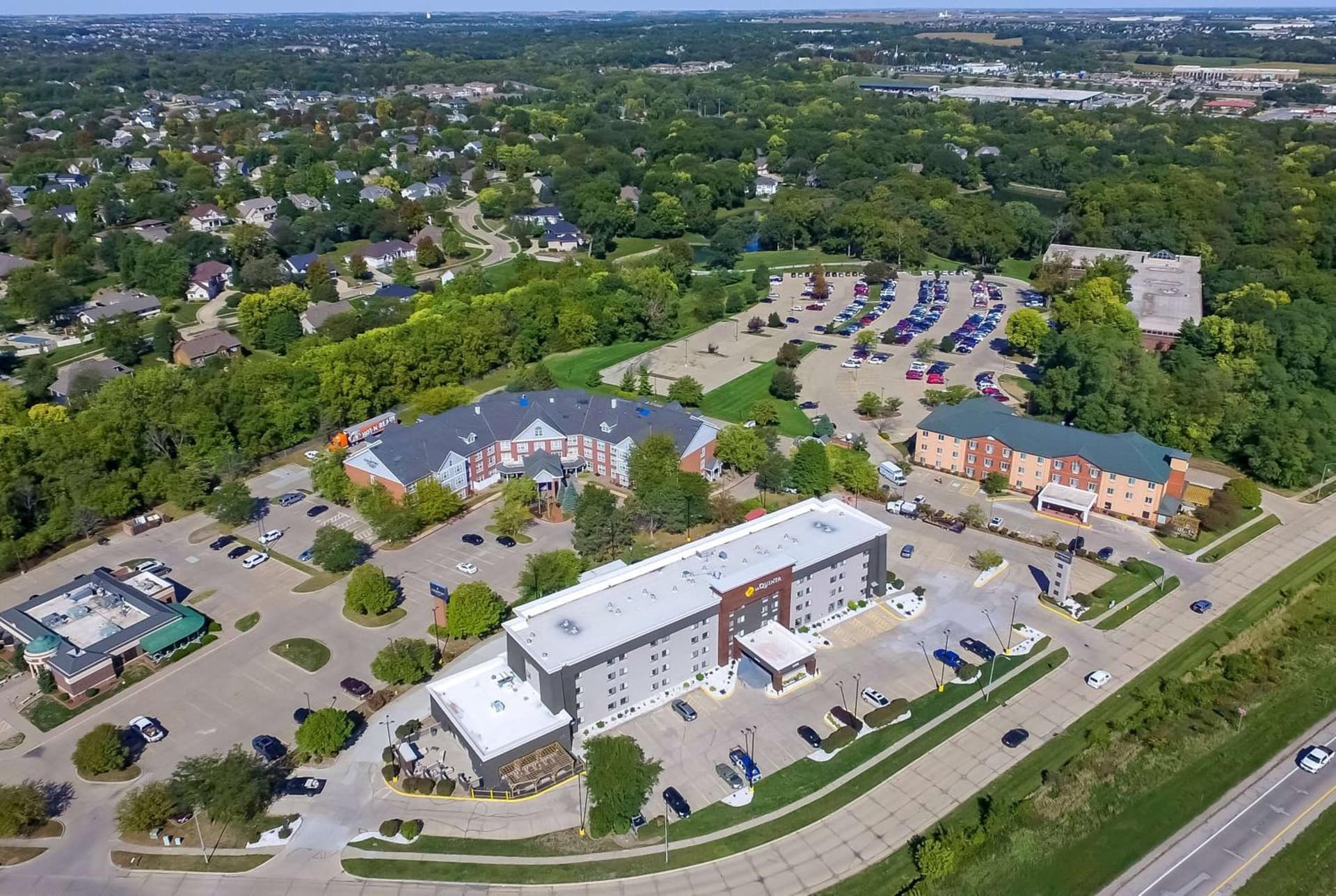 La Quinta by Wyndham Des Moines West Clive gallery photo in Clive, IA — image 86