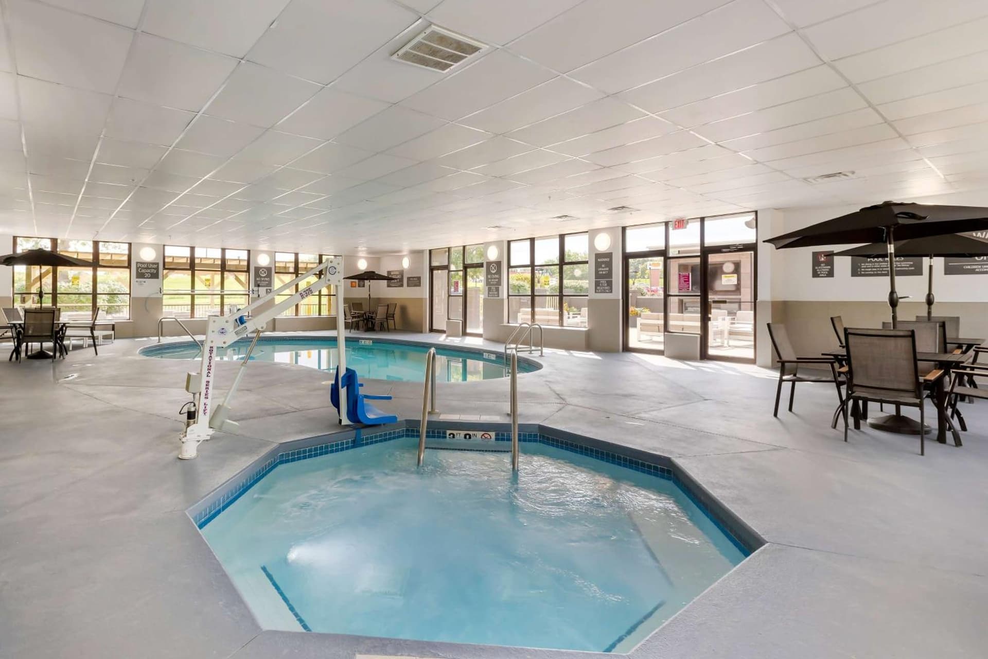La Quinta by Wyndham Des Moines West Clive gallery photo in Clive, IA — image 4