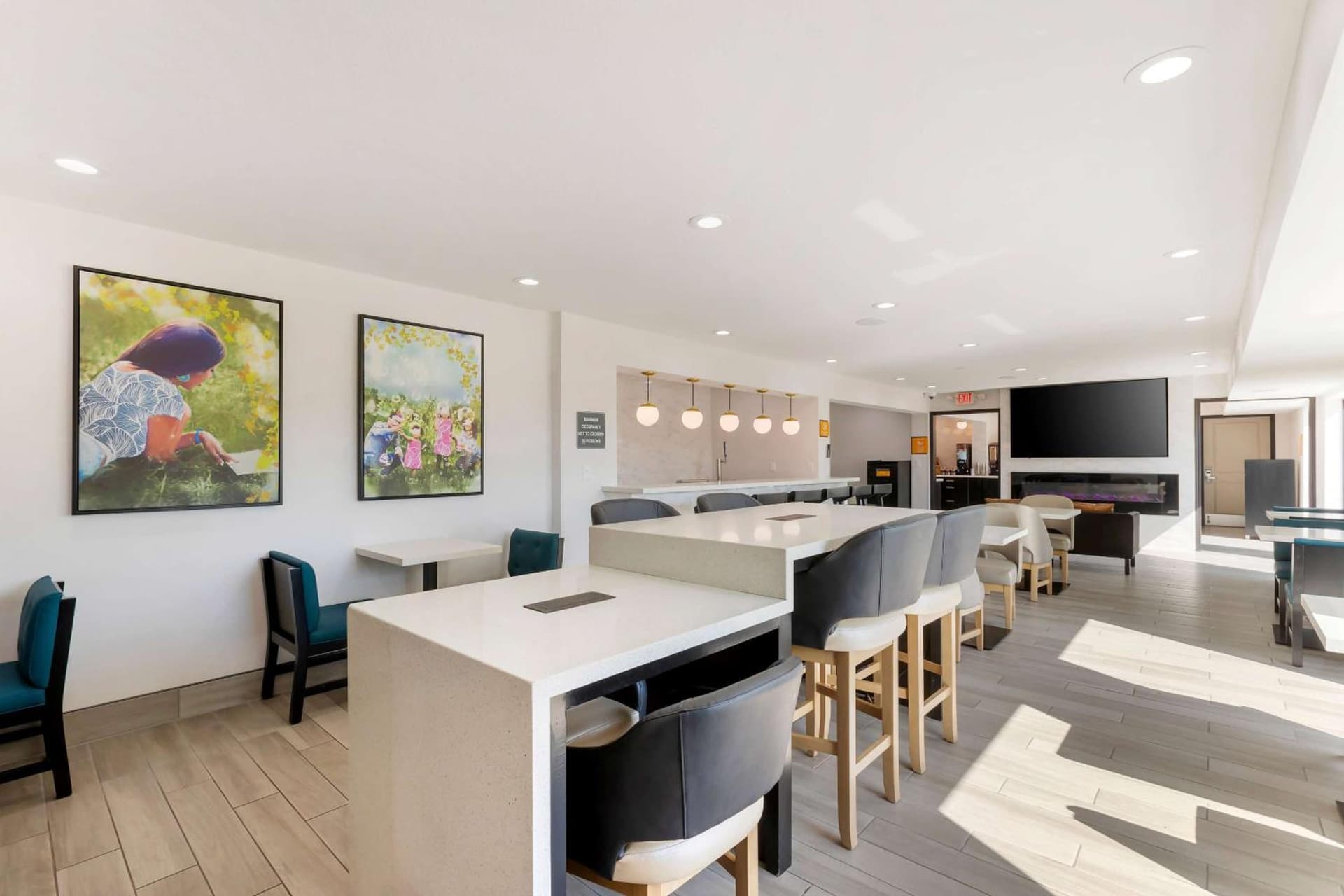 La Quinta by Wyndham Des Moines West Clive gallery photo in Clive, IA — image 16