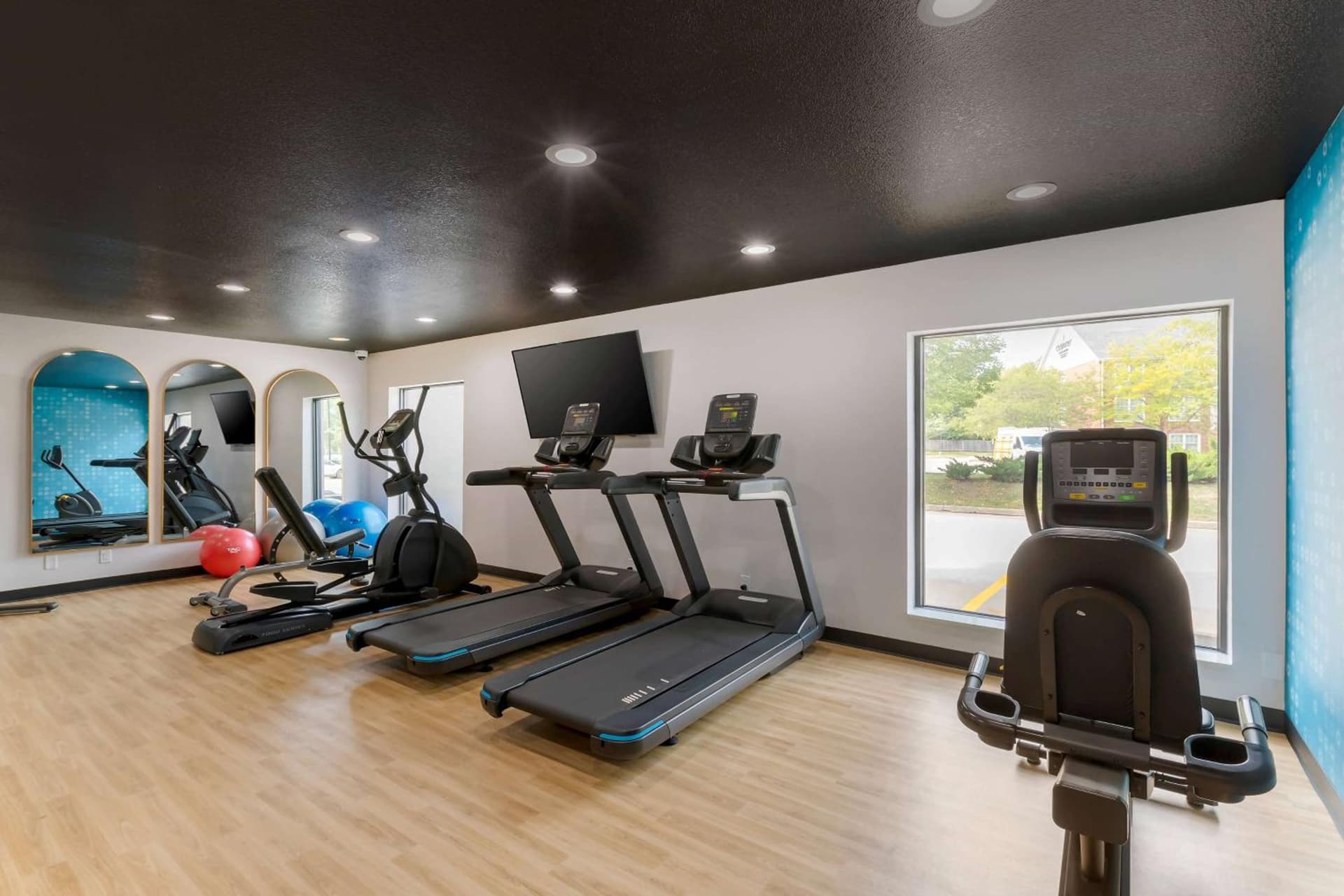 La Quinta by Wyndham Des Moines West Clive gallery photo in Clive, IA — image 93