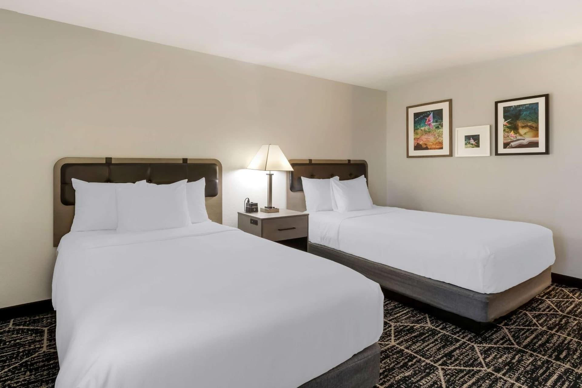 La Quinta by Wyndham Des Moines West Clive gallery photo in Clive, IA — image 59