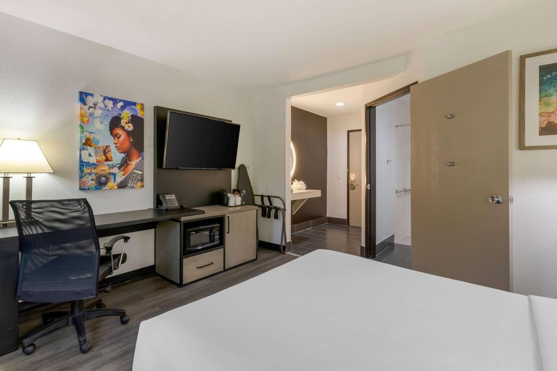 La Quinta by Wyndham Des Moines West Clive gallery photo in Clive, IA — image 98