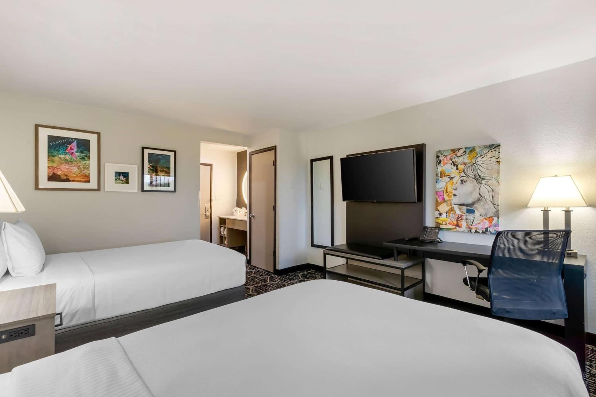 La Quinta by Wyndham Des Moines West Clive gallery photo in Clive, IA — image 90