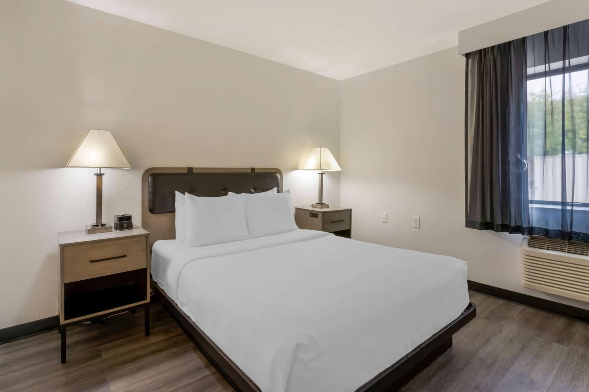 La Quinta by Wyndham Des Moines West Clive gallery photo in Clive, IA — image 69