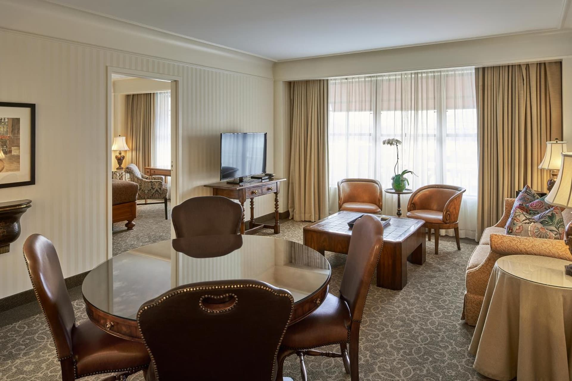 O.Henry Hotel interior in Greensboro, NC — gallery photo 2