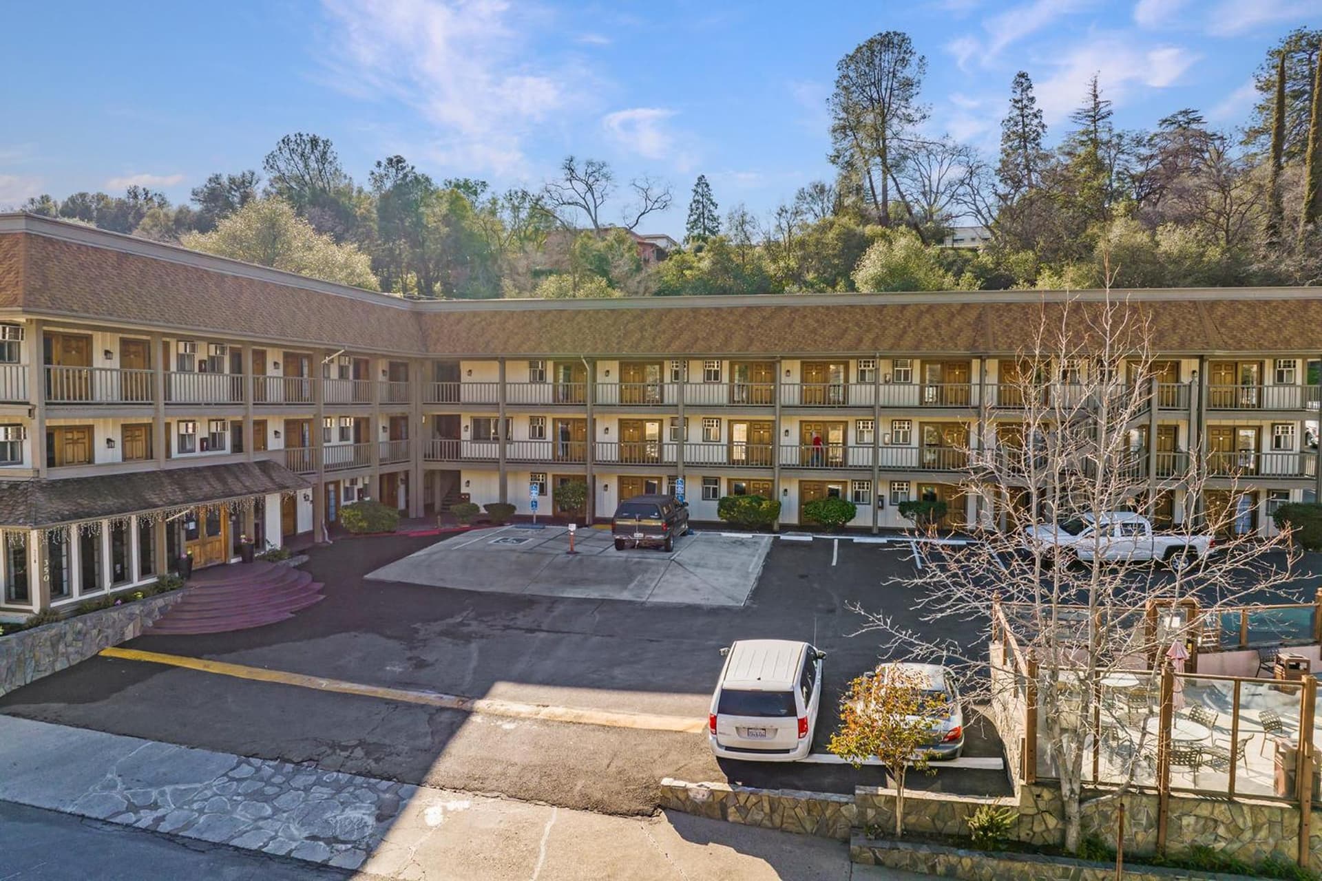 Heritage Inn - Yosemite/Sonora featured exterior or lobby in Sonora, CA — similar hotel