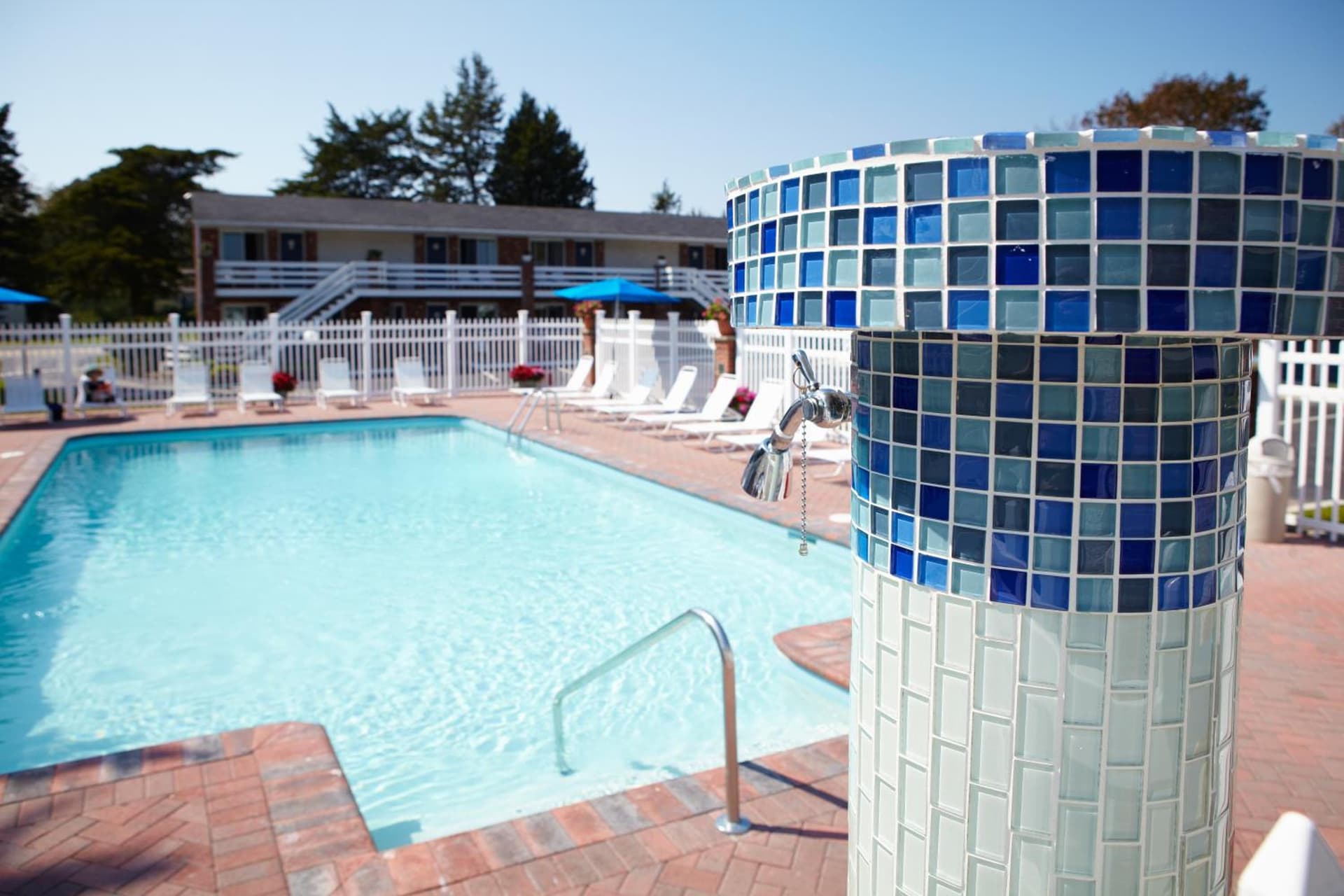 Breezeway Boutique Hotel interior in Westerly, RI — gallery photo 2
