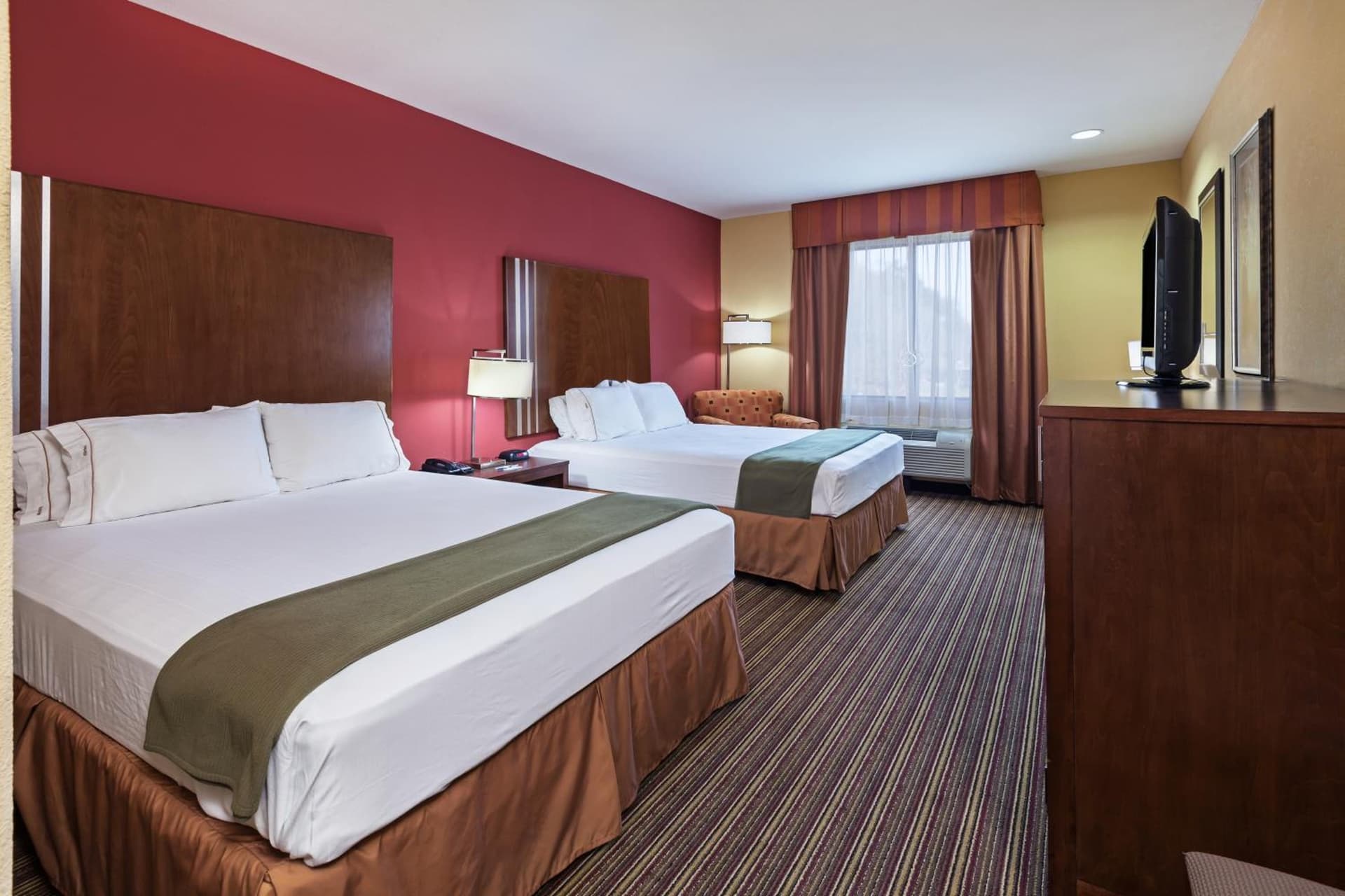 Holiday Inn Express & Suites Cleveland by IHG property views in Cleveland, TX — gallery photo 3