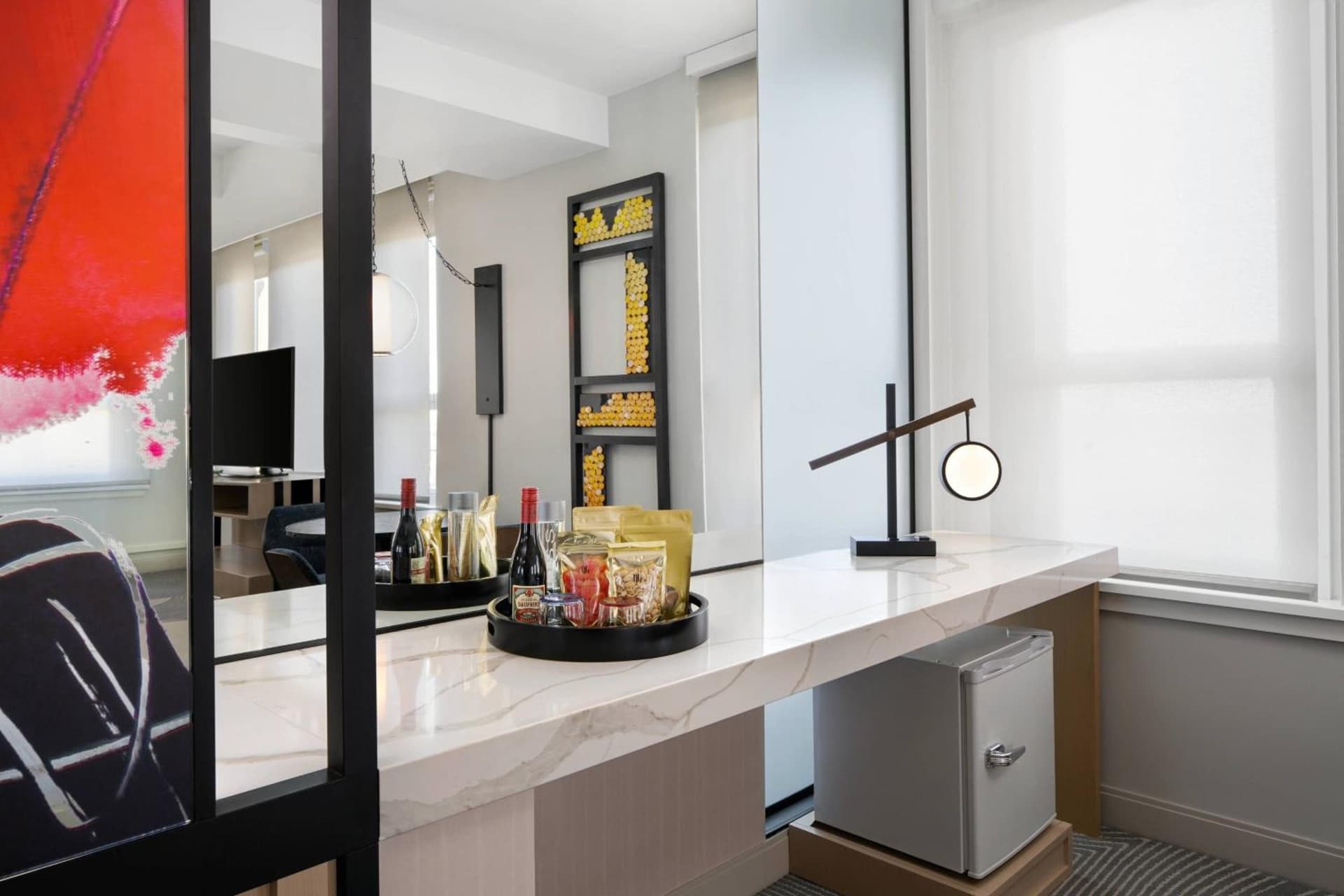 Glass Light Hotel & Gallery, Autograph Collection property views in Norfolk, VA — gallery photo 3